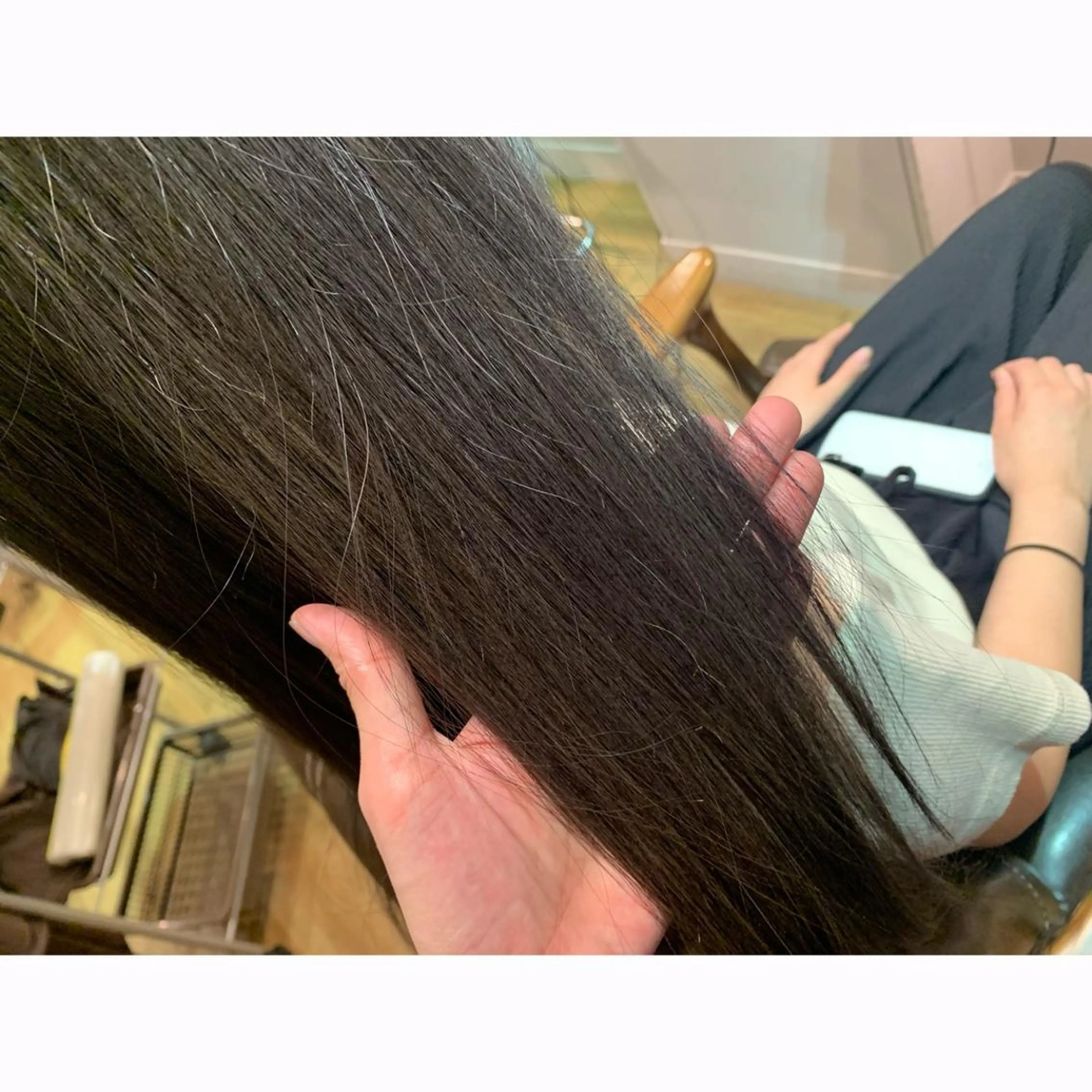 ロング カラー グレージュ ヘアカラー トリートメント ツキダテ ユイのヘアスタイル