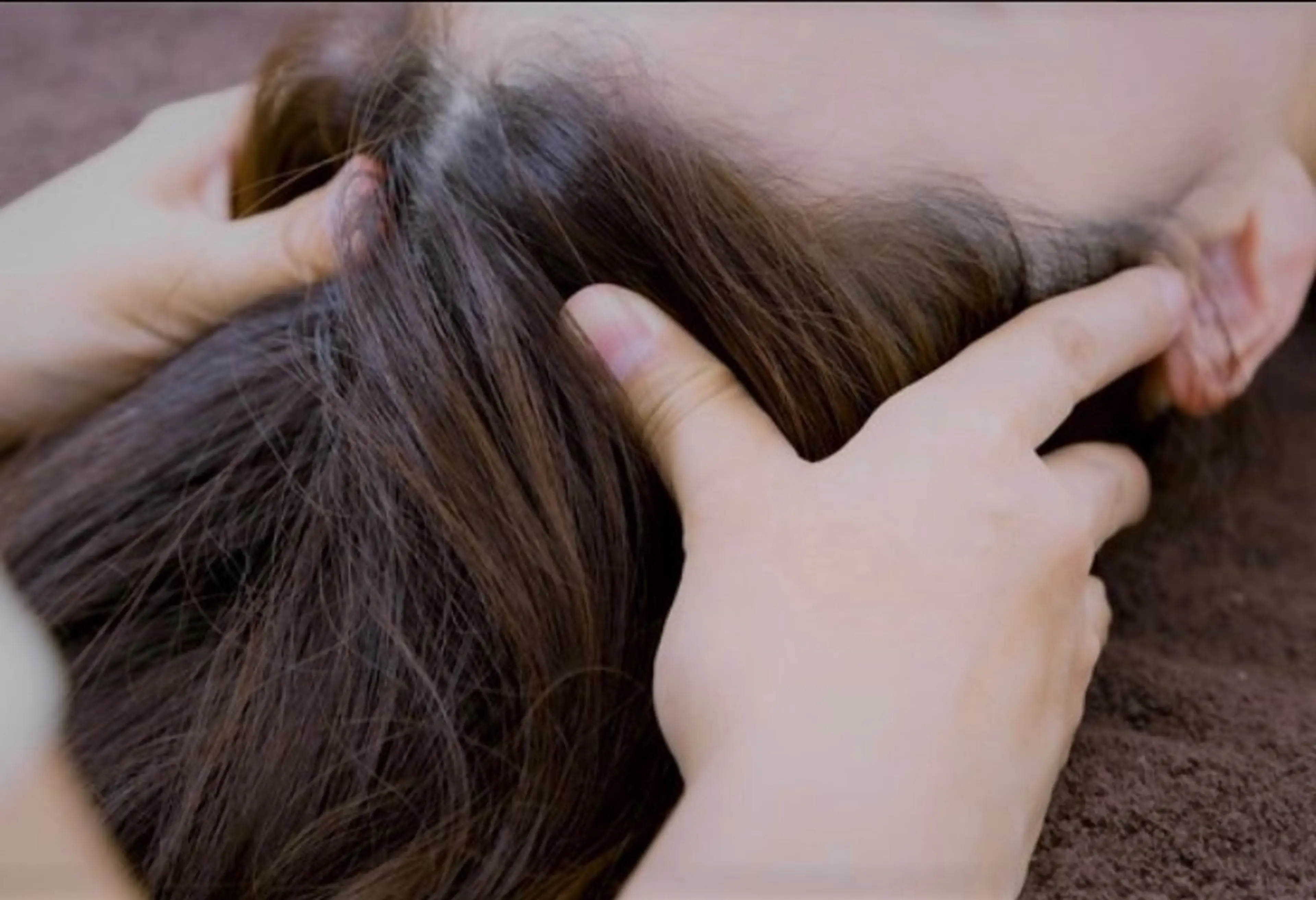 【炭酸ドライヘッドスパ💆🏻♀️(デコルテトリートメント込み)40分】髪を洗い流さない炭酸スプレー+美容ジェル使用✨の写真