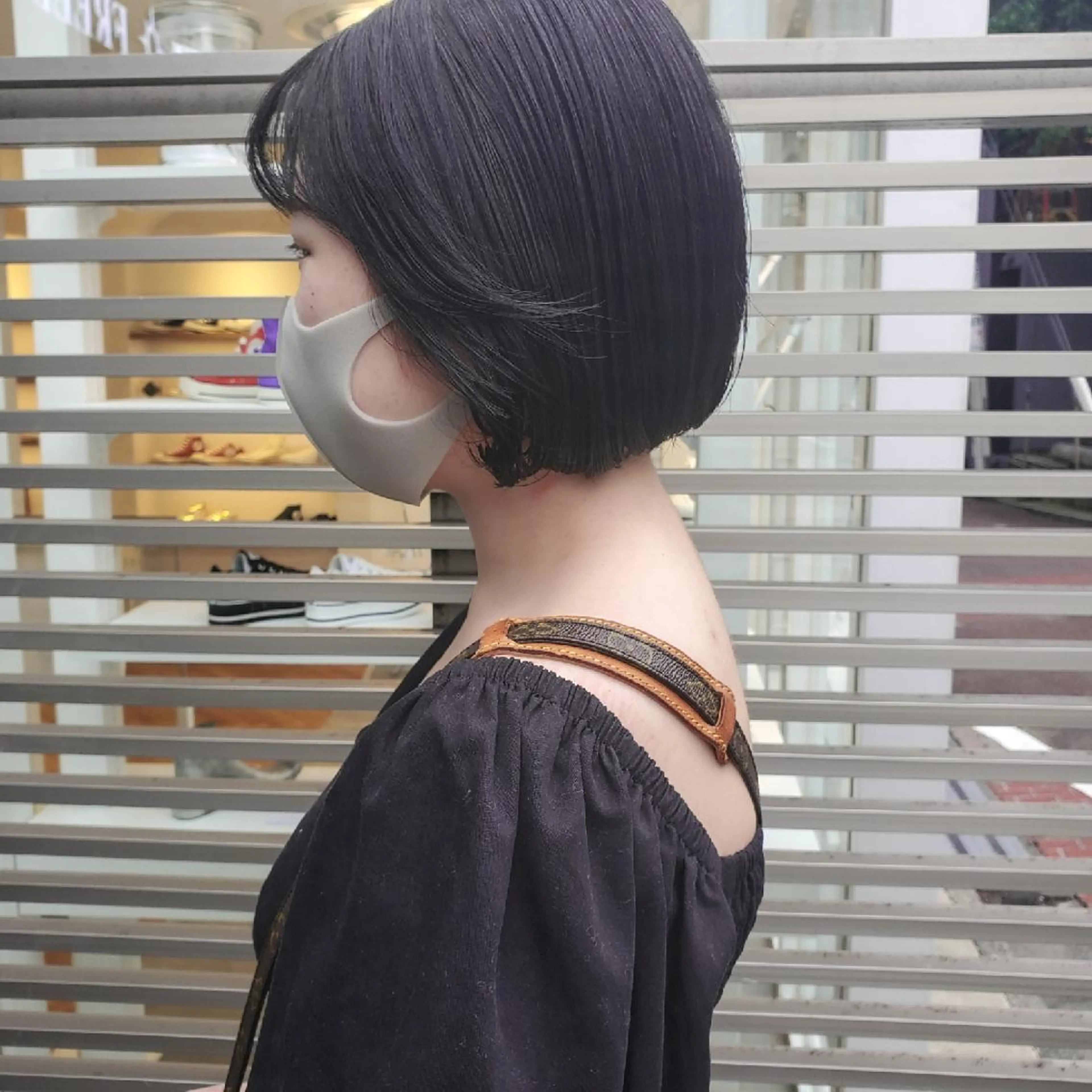 ショート カラー 黒髪 ブルーカラー ブルーブラック 顔周りカット タンバルモリ 韓国レイヤー　 suzuのヘアスタイル