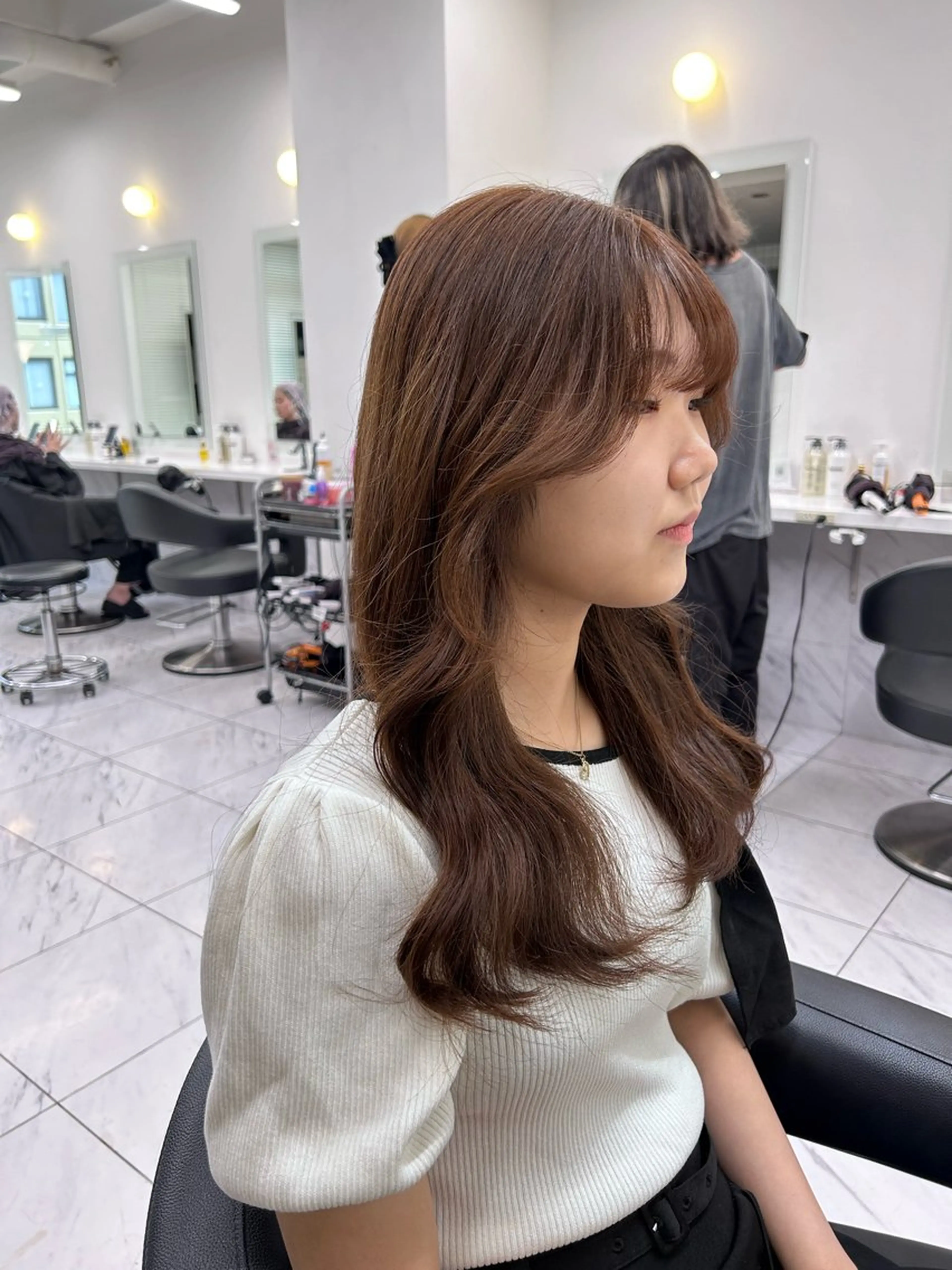 カラー ヘアカラー トリートメント 透明感ベージュ🤎 ナチュラルレイヤーのヘアスタイル