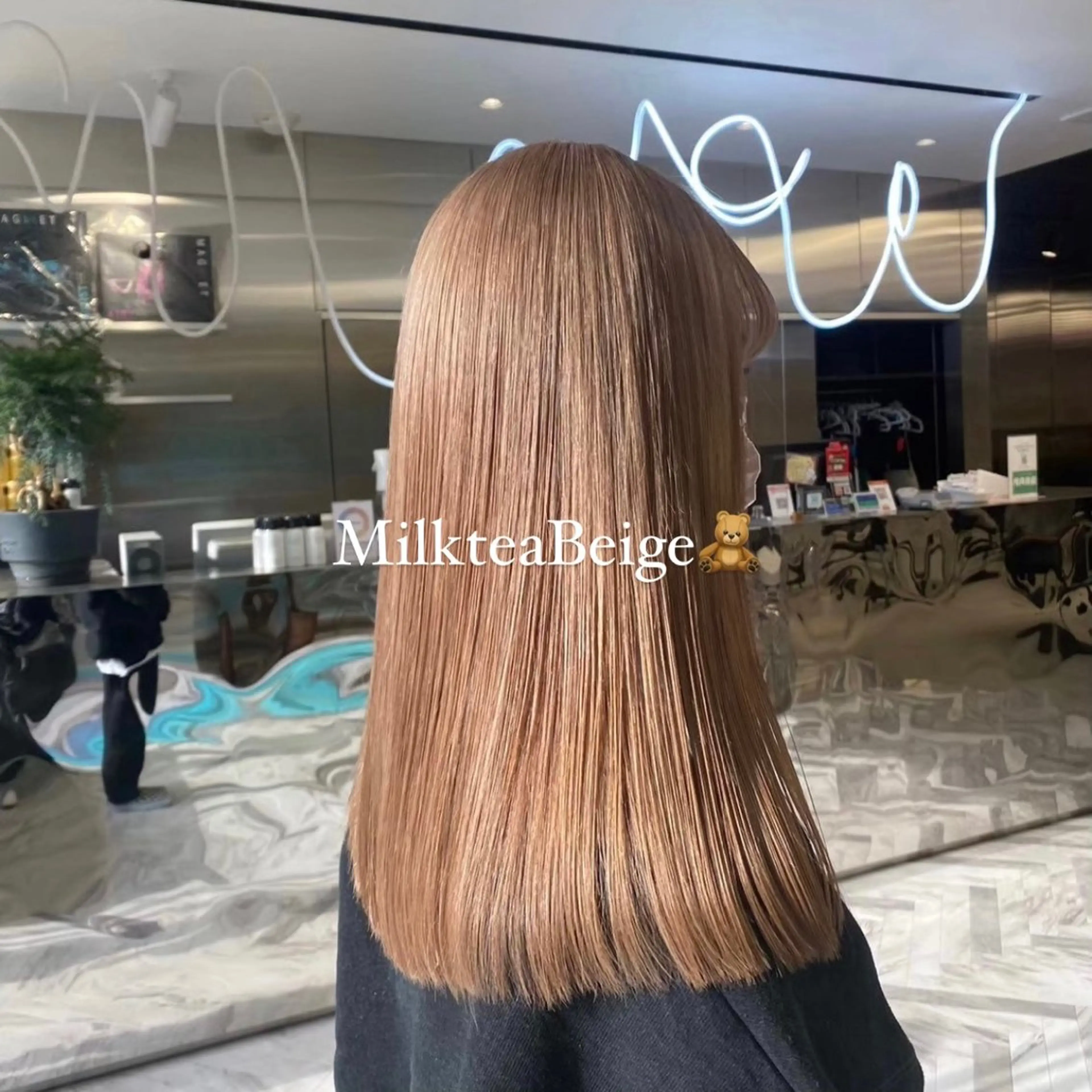 セミロング カラー sawaka🪽うる 艶カラー/レイヤーのヘアスタイル