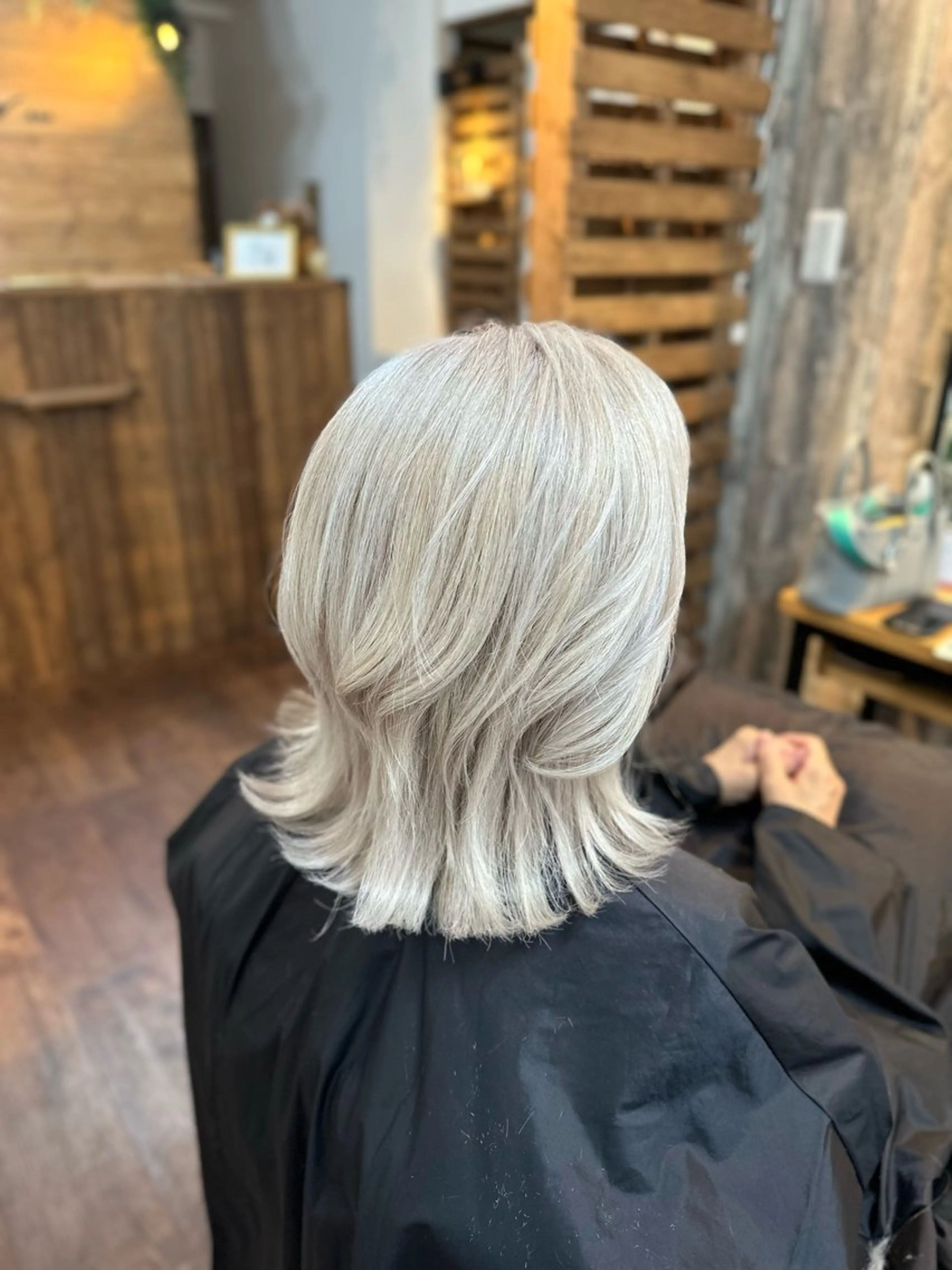 ミディアム カラー Luzir⭐︎ GEN⭐︎のヘアスタイル