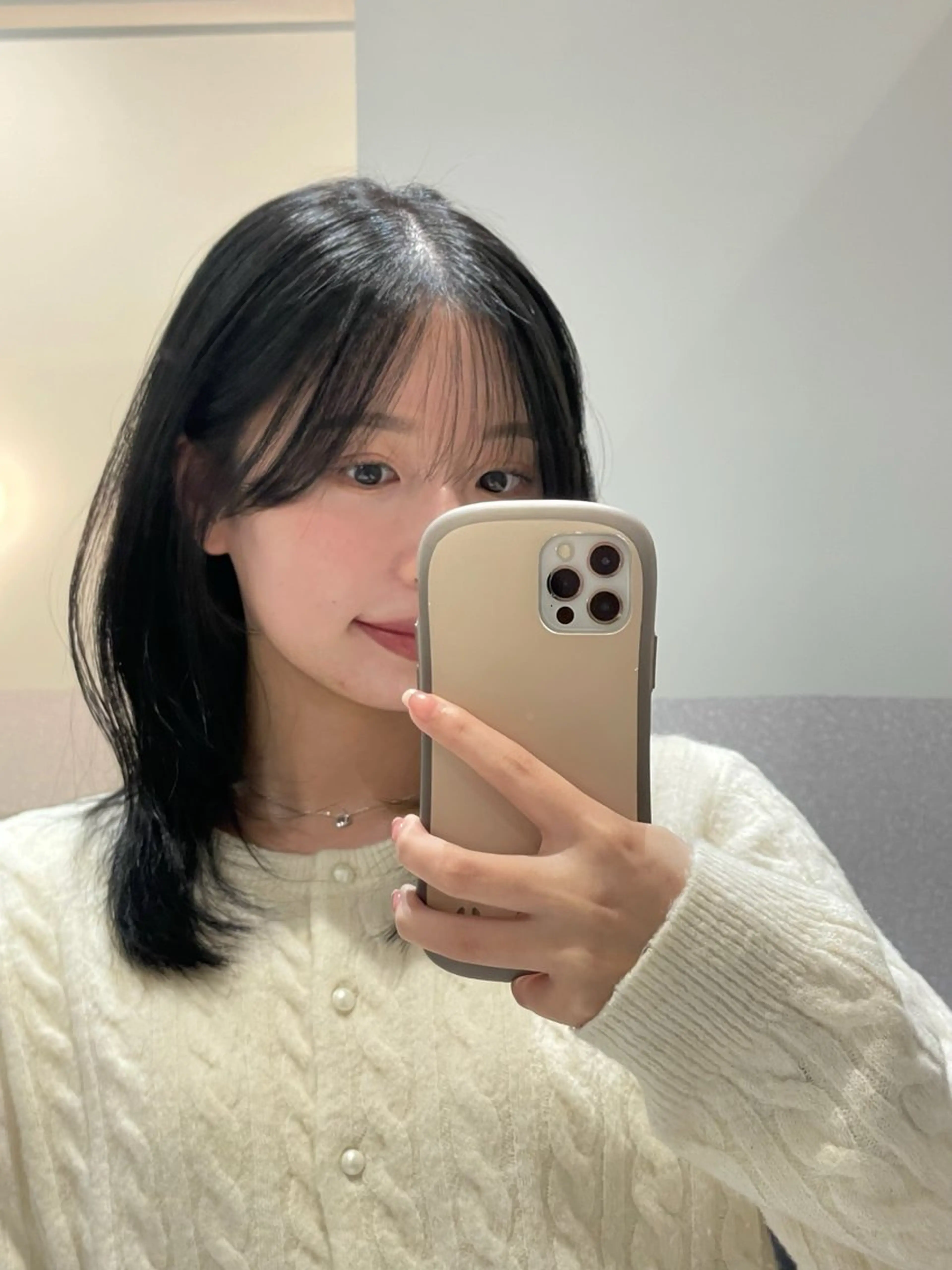 ミディアム 韓国風ヘア レイヤーカット カット ヘアカラー トリートメント ❤︎︎韓国ヘア❤︎︎ 𝑺𝒉𝒊𝒉𝒐のヘアスタイル