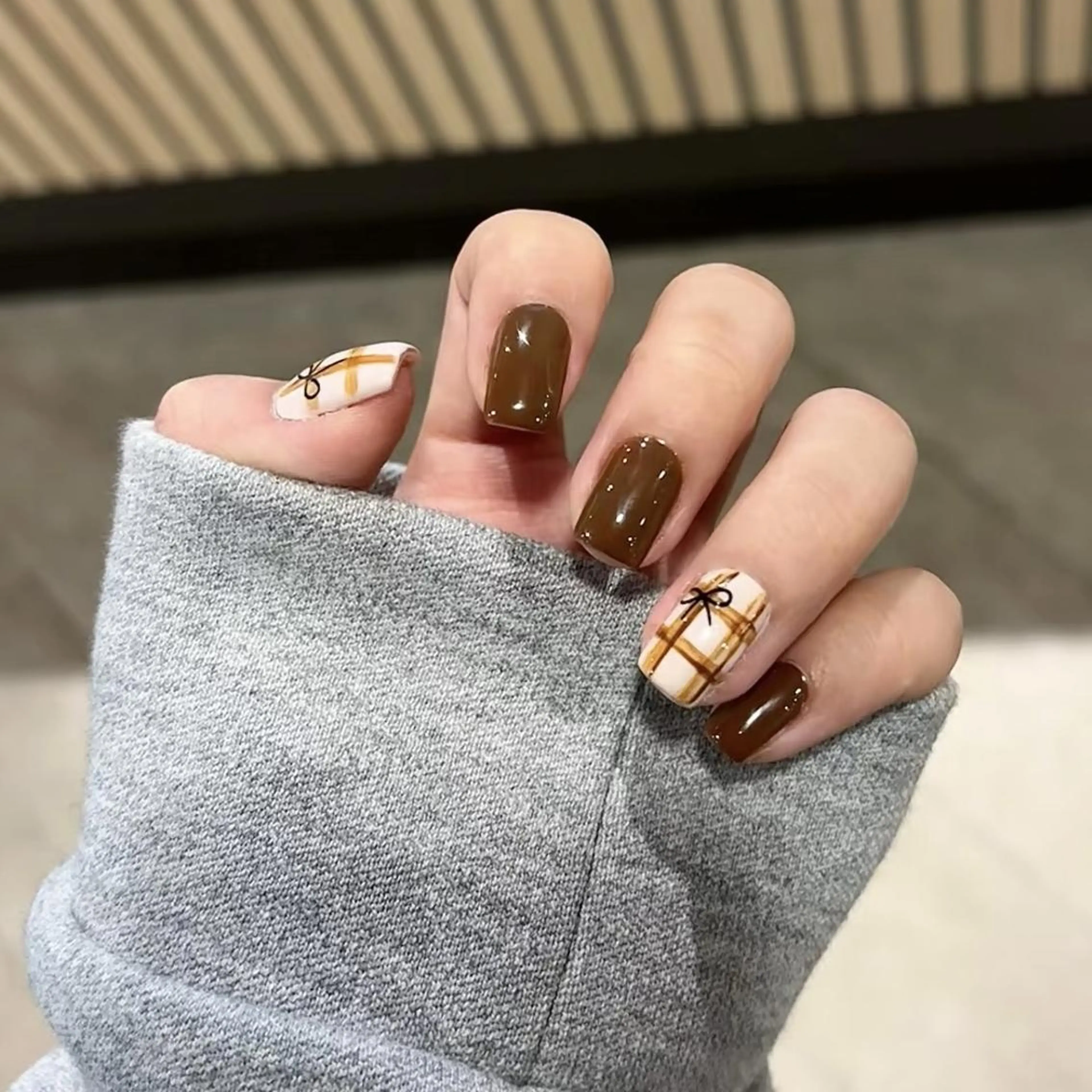 ネイル ハンドネイル ハンドケア 🍑 momo_nailのネイルデザイン