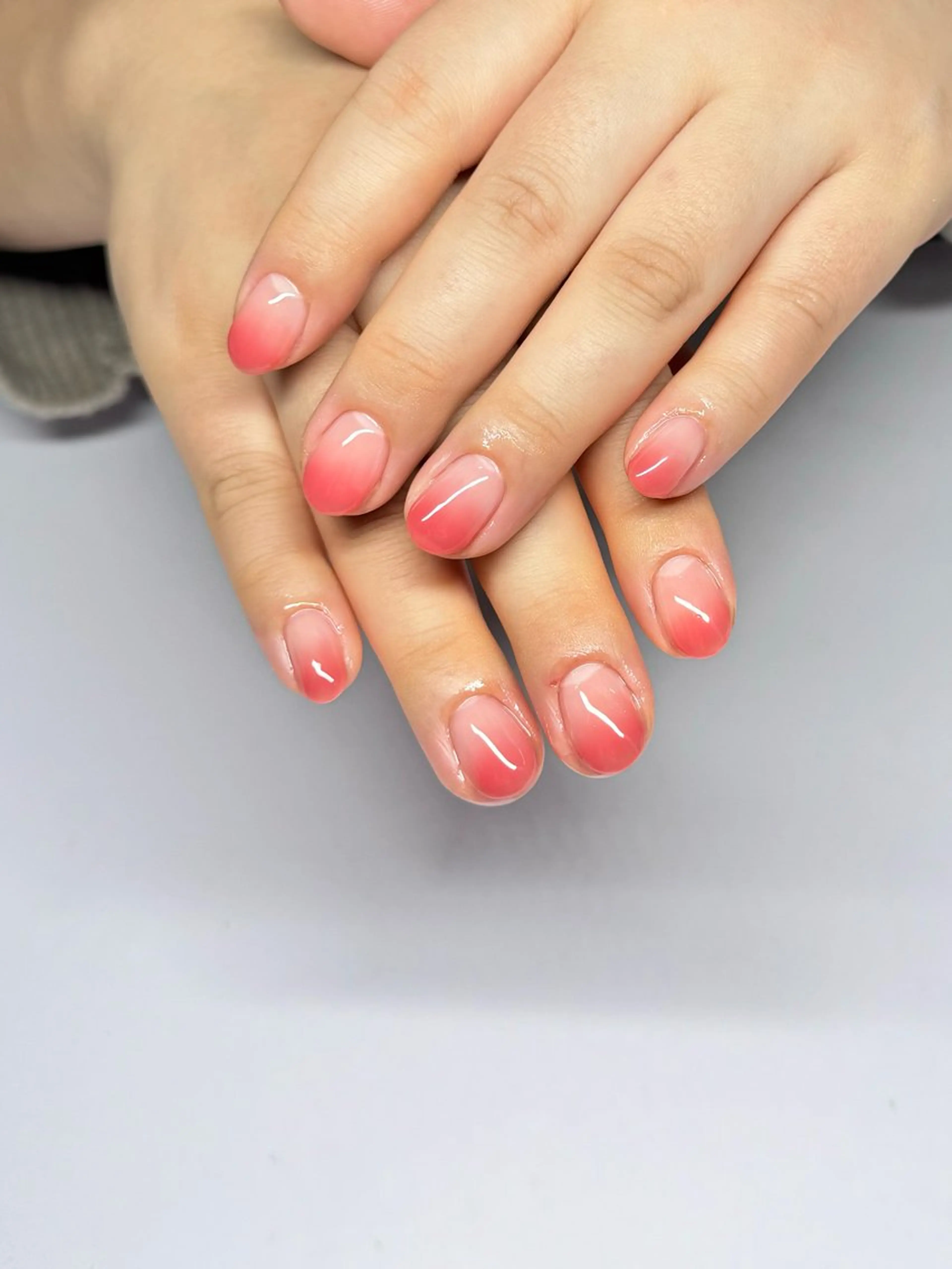 ネイル グラデーション 𝓝𝓪𝓲𝓻 𝓝𝓪𝓲𝓵のネイルデザイン