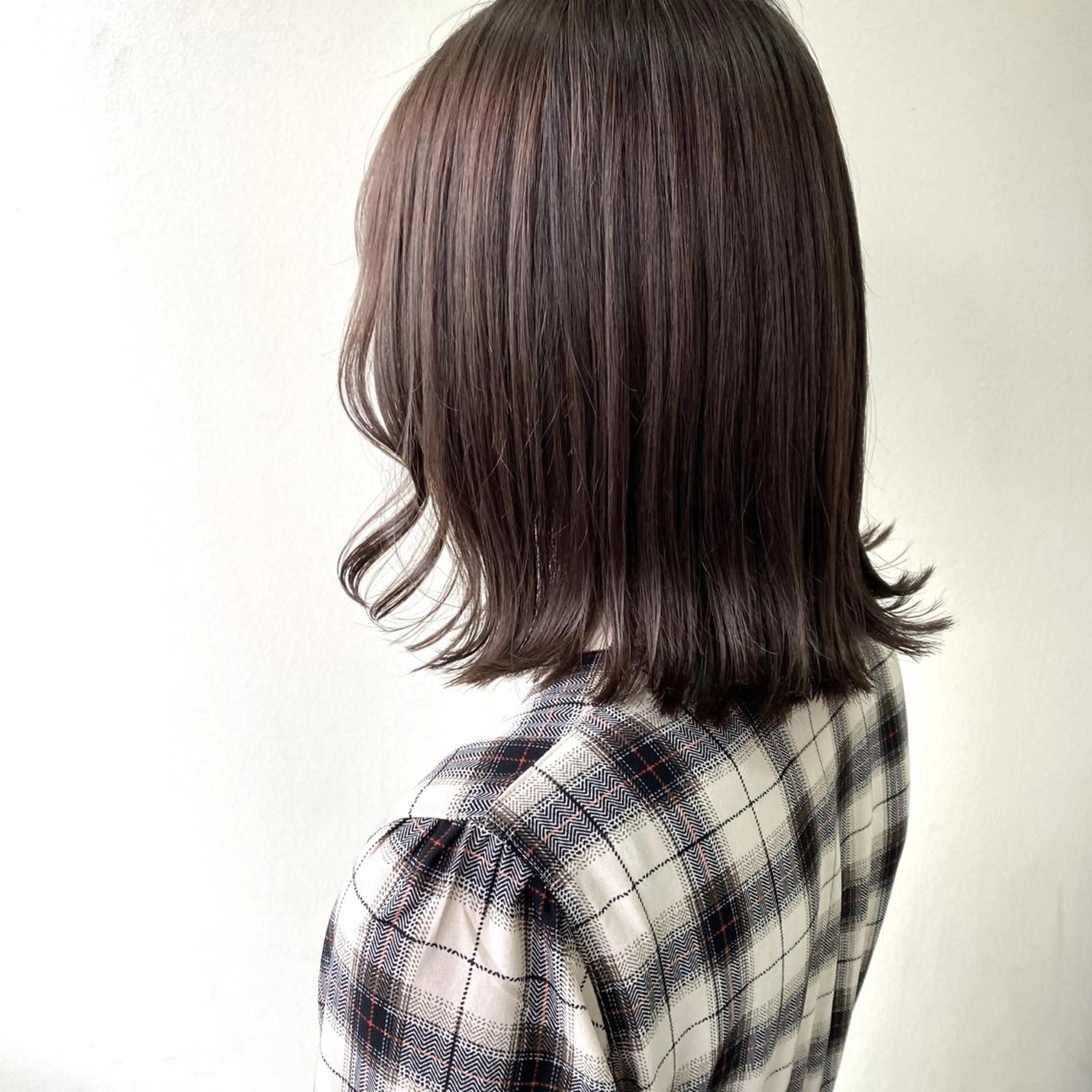 ミディアム レイヤーカット 🇰🇷SAYAのヘアスタイル