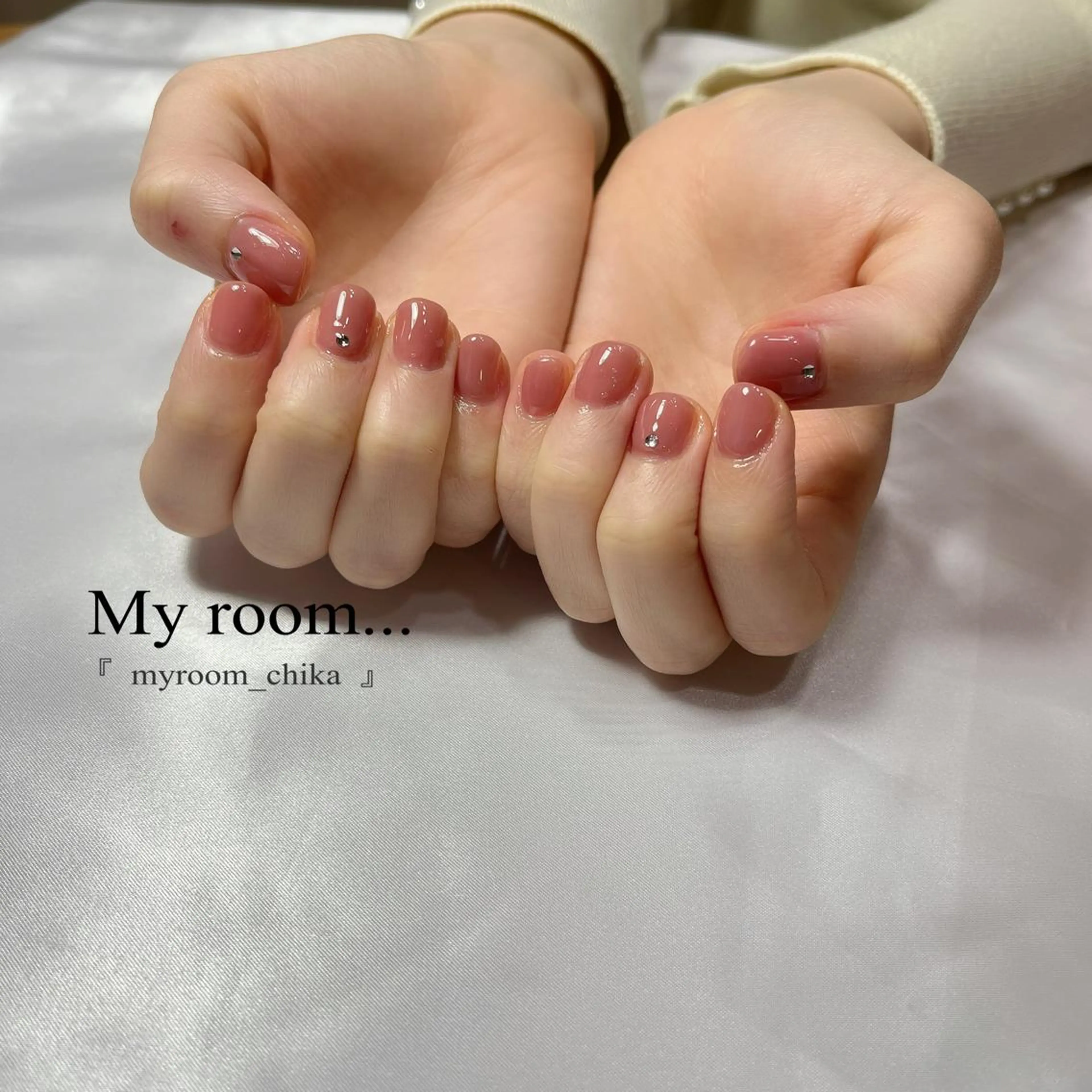 ネイル Amua.facial salon所属・ネイル・ハーブ Amua.新宿御苑のエステ・リラクイメージ