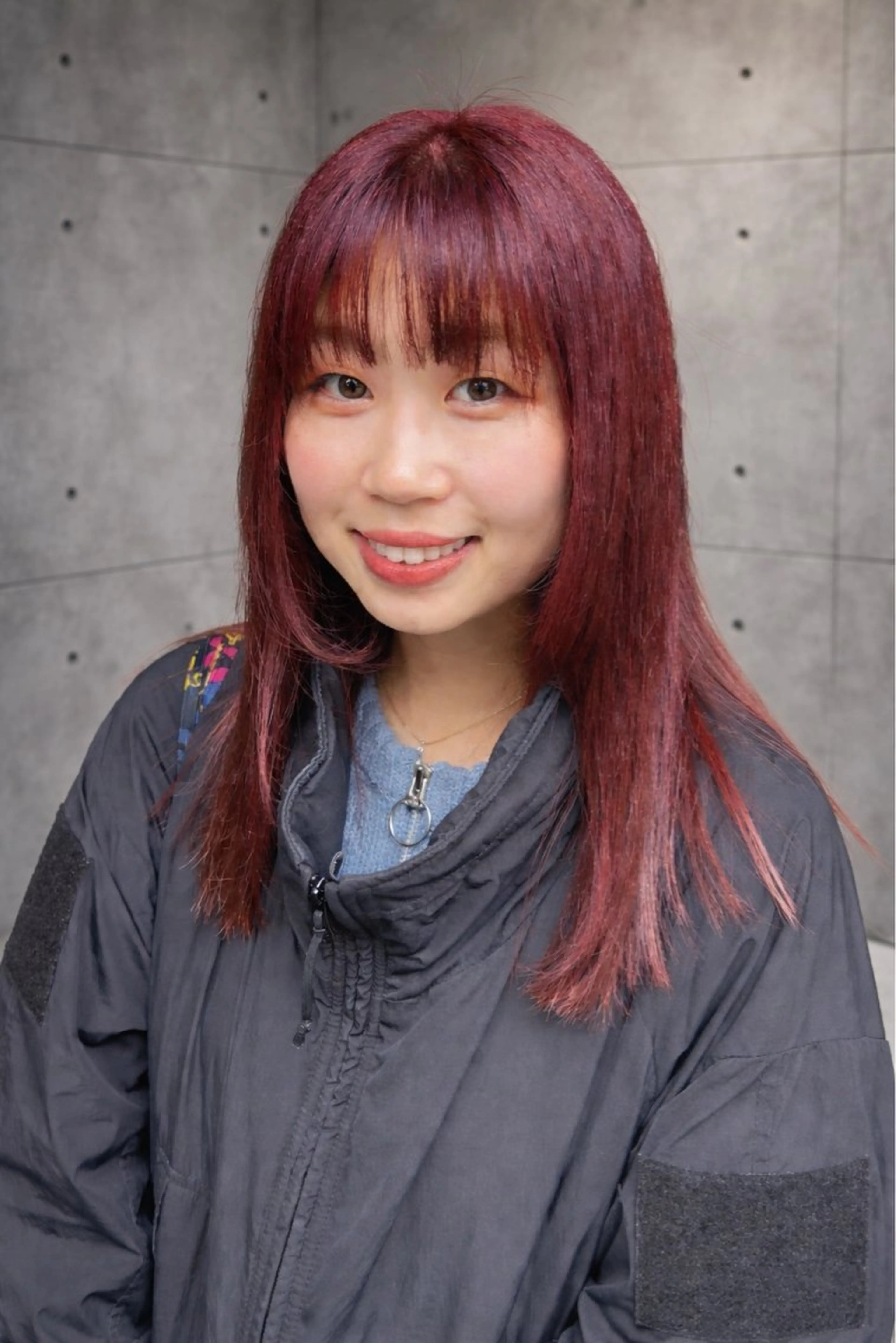 ミディアム カラー カシス レッドカラー 小山 莉沙のヘアスタイル