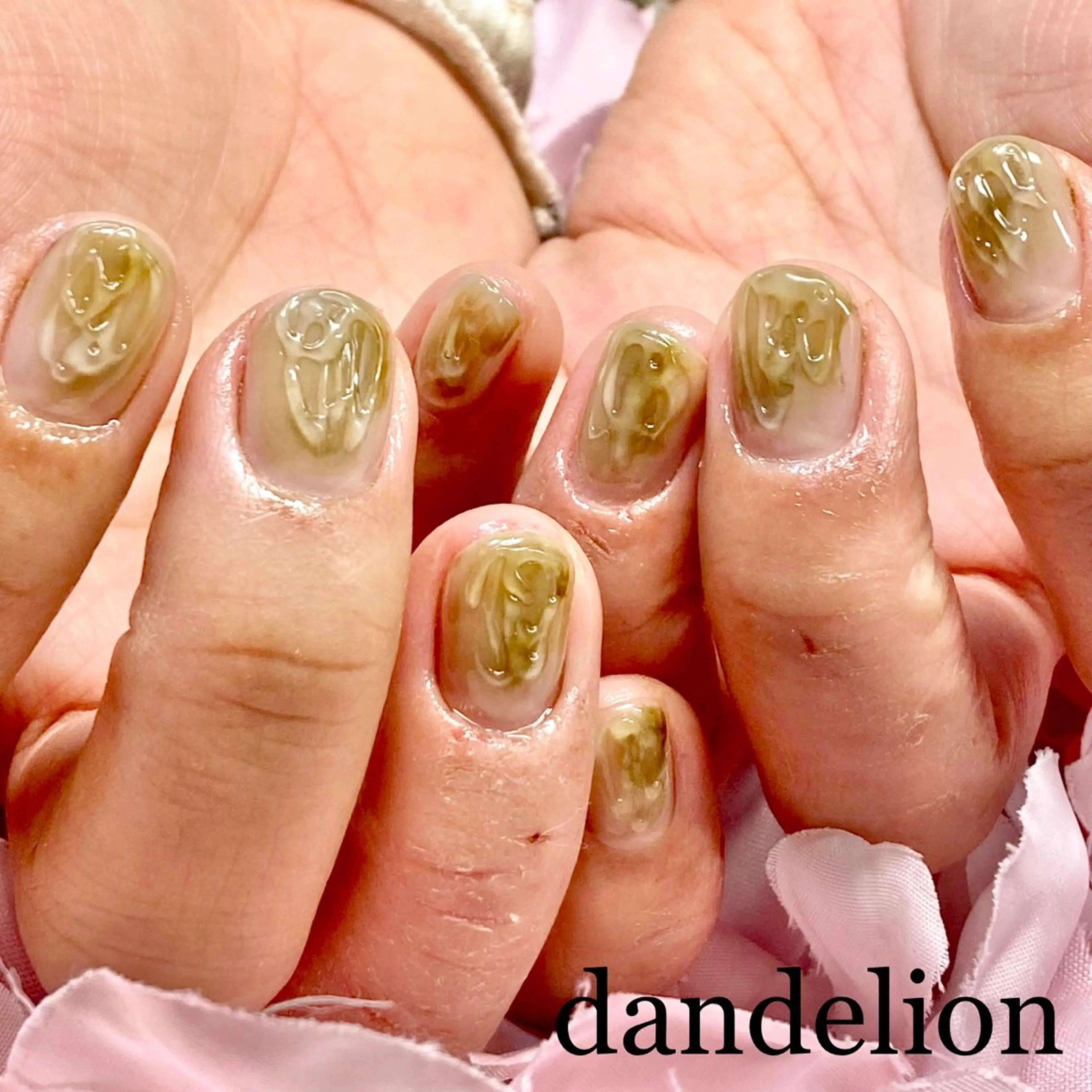 ネイル ハンドネイル ハンドケア dandelion ダンデライオンのネイルデザイン