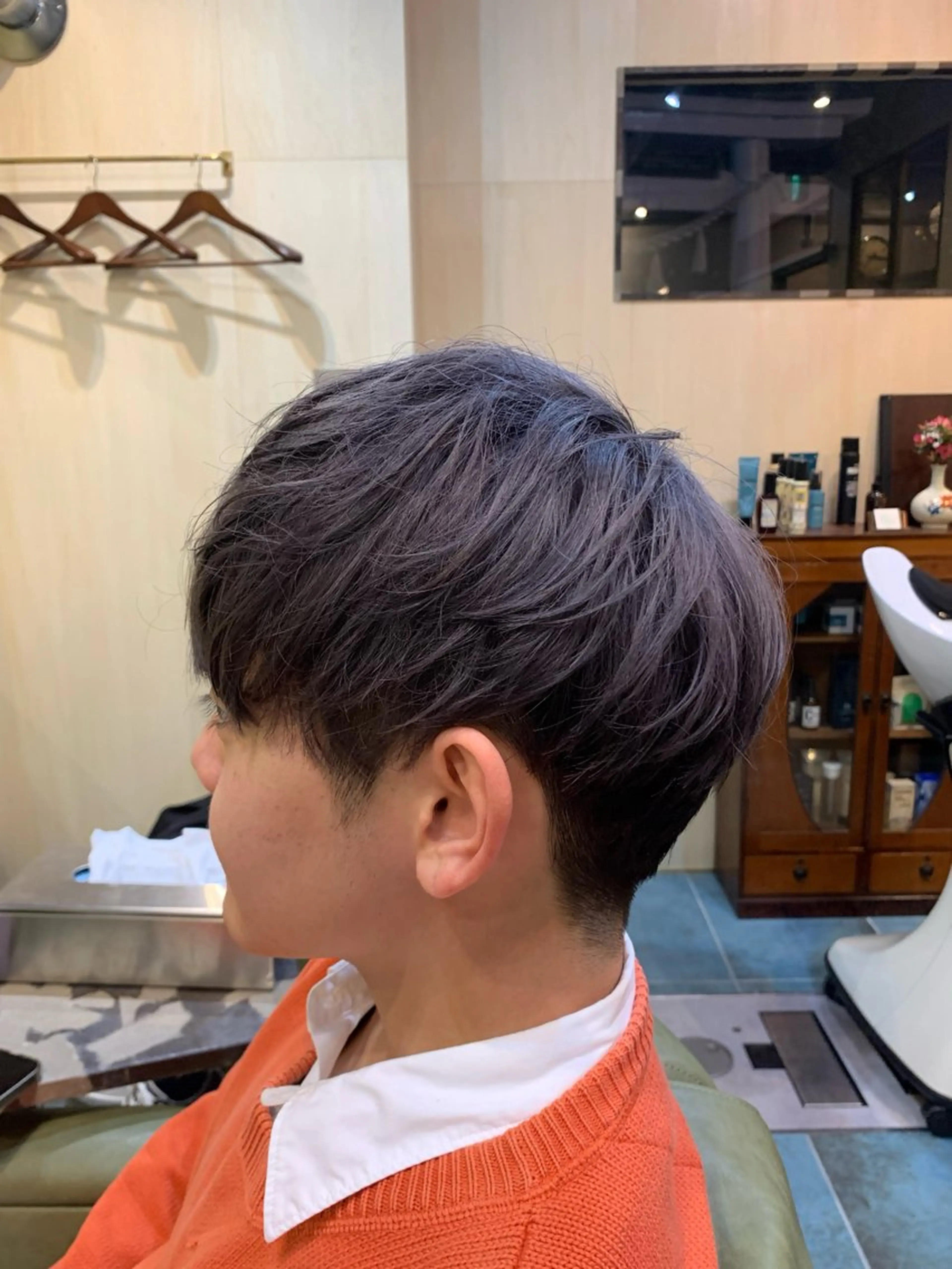 ミディアム カラー メンズ メンズブリーチ マッシュ 刈り上げ ブリーチ シルバー カット ヘアカラー メンズカット/パーマ 福島区SOSOのヘアスタイル