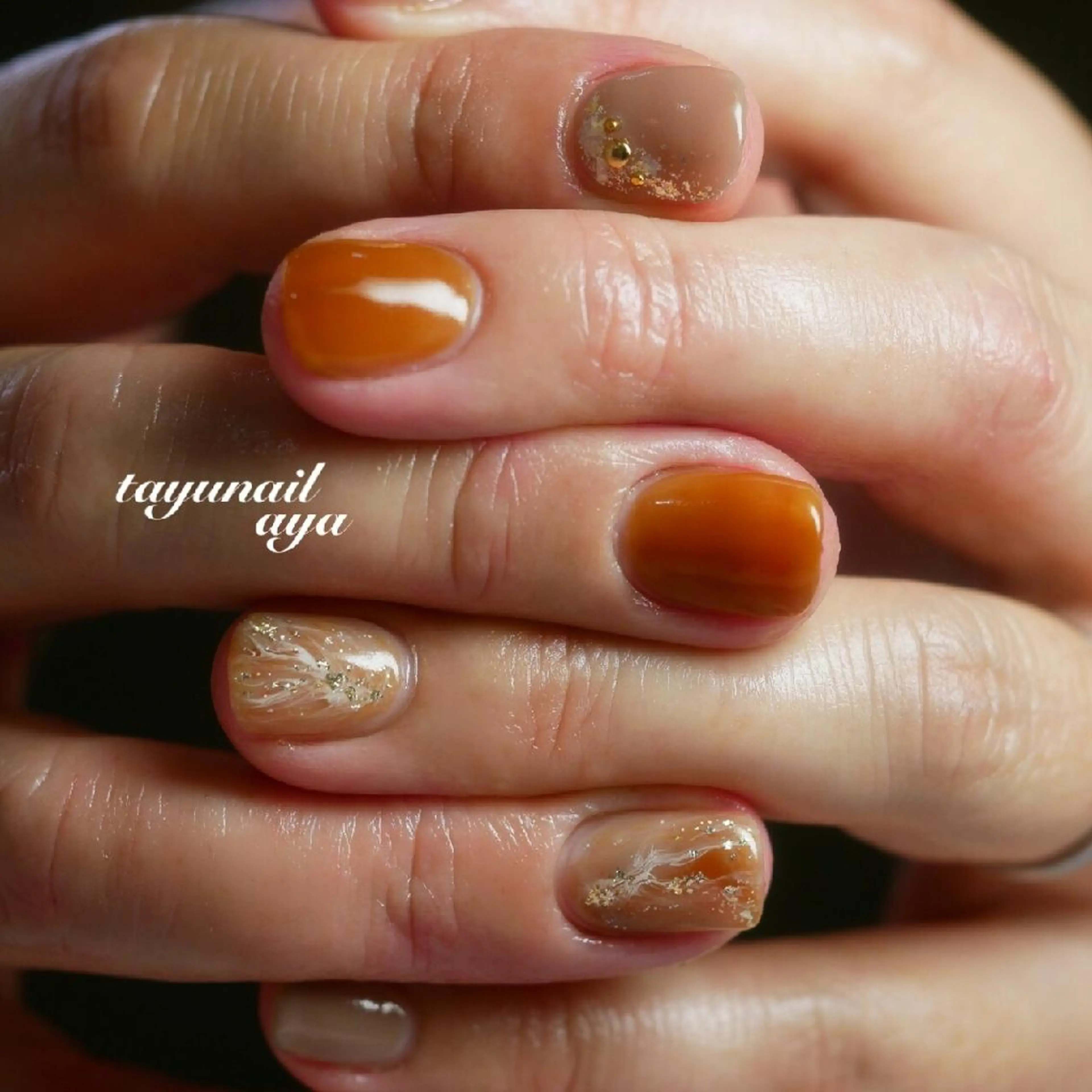 ネイル アートネイル ブルー ブラウン ジェルネイル キラキラネイル ネイルサロン 【たゆnail】のネイルデザイン