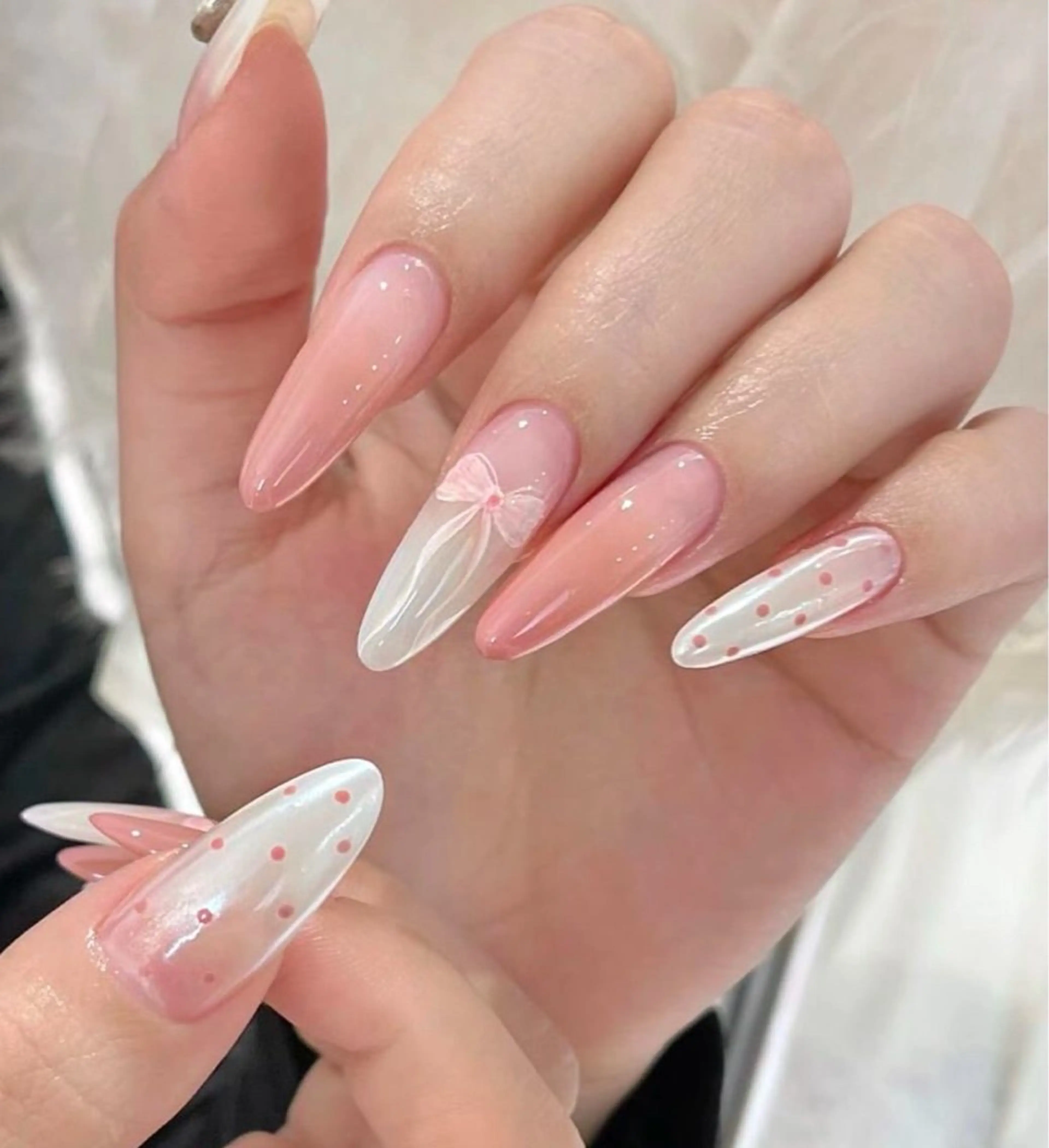 ネイル アートネイル オーロラネイル チークネイル フレンチネイル ガラスフレンチ ハンドネイル 🎀🎀YooLi Nail Salonのネイルデザイン