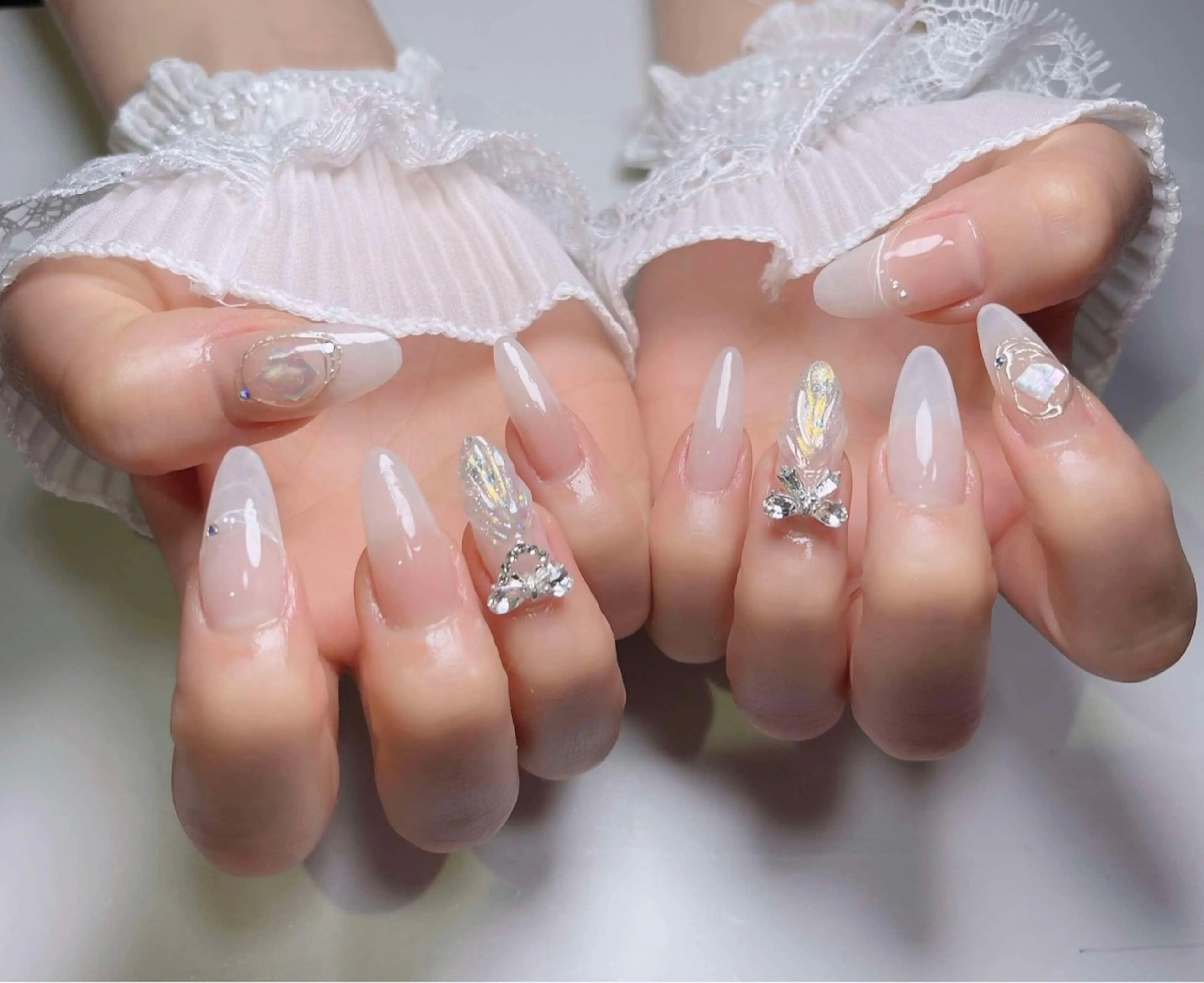 ネイル オーロラネイル チークネイル 長さ出し フットネイル フレンチネイル Anh 歌舞伎町のネイルデザイン