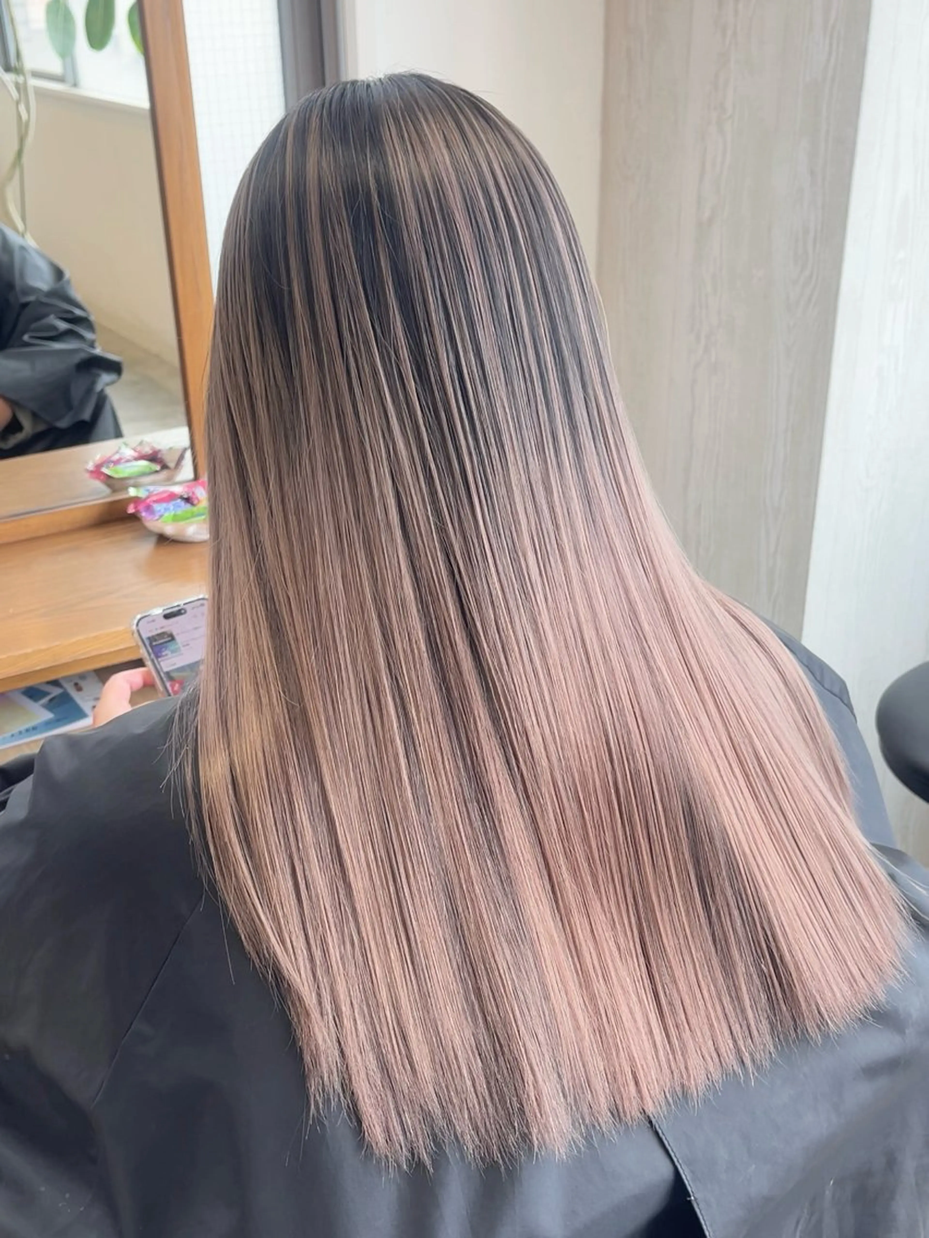 ミディアム カラー カット ヘアカラー トリートメント 海外レイヤー/ レイヤーカット/和田のヘアスタイル