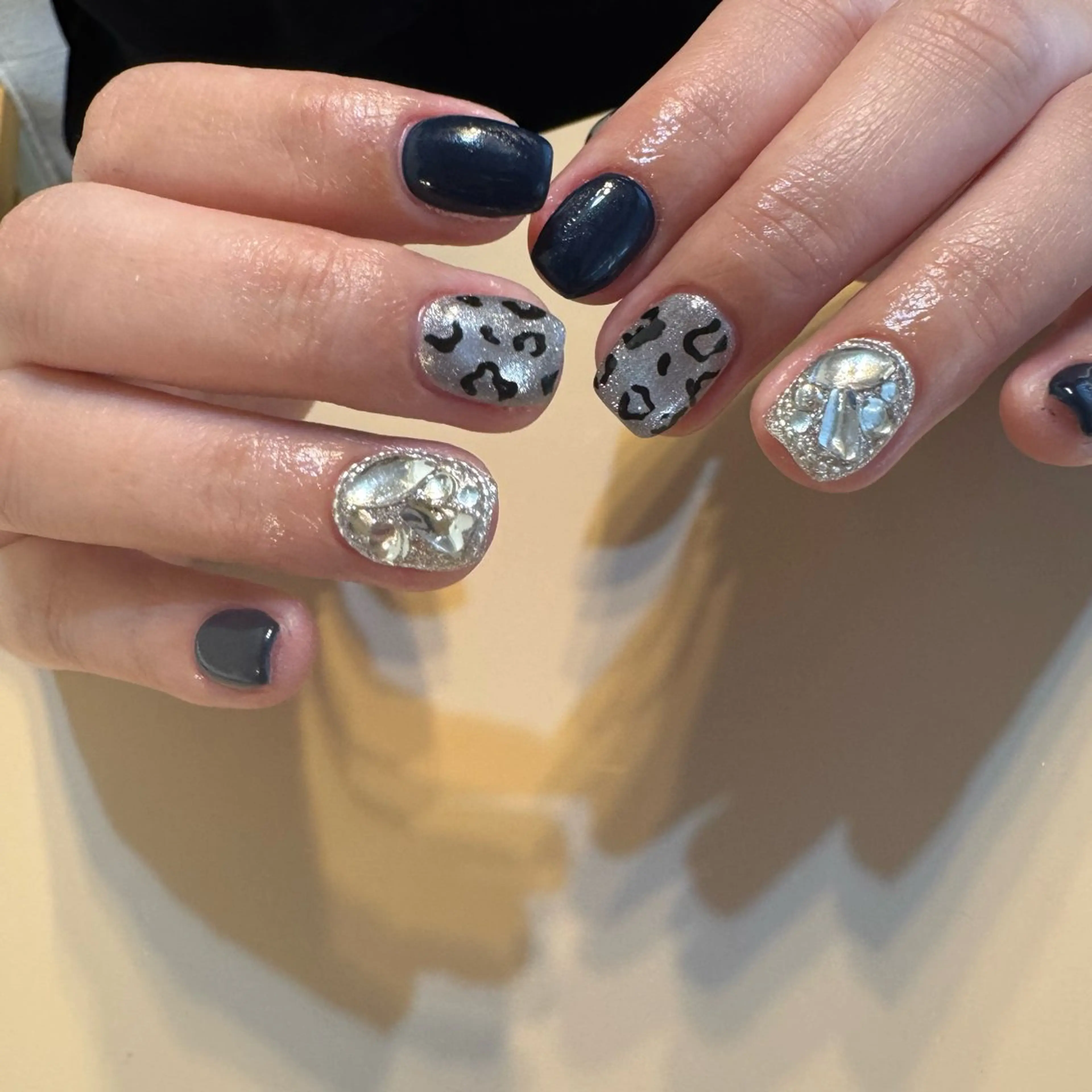 ネイル キラキラネイル 韓国ネイル マグネットネイル ワンホンネイル ハンドネイル MARUNAIL Misakiのネイルデザイン