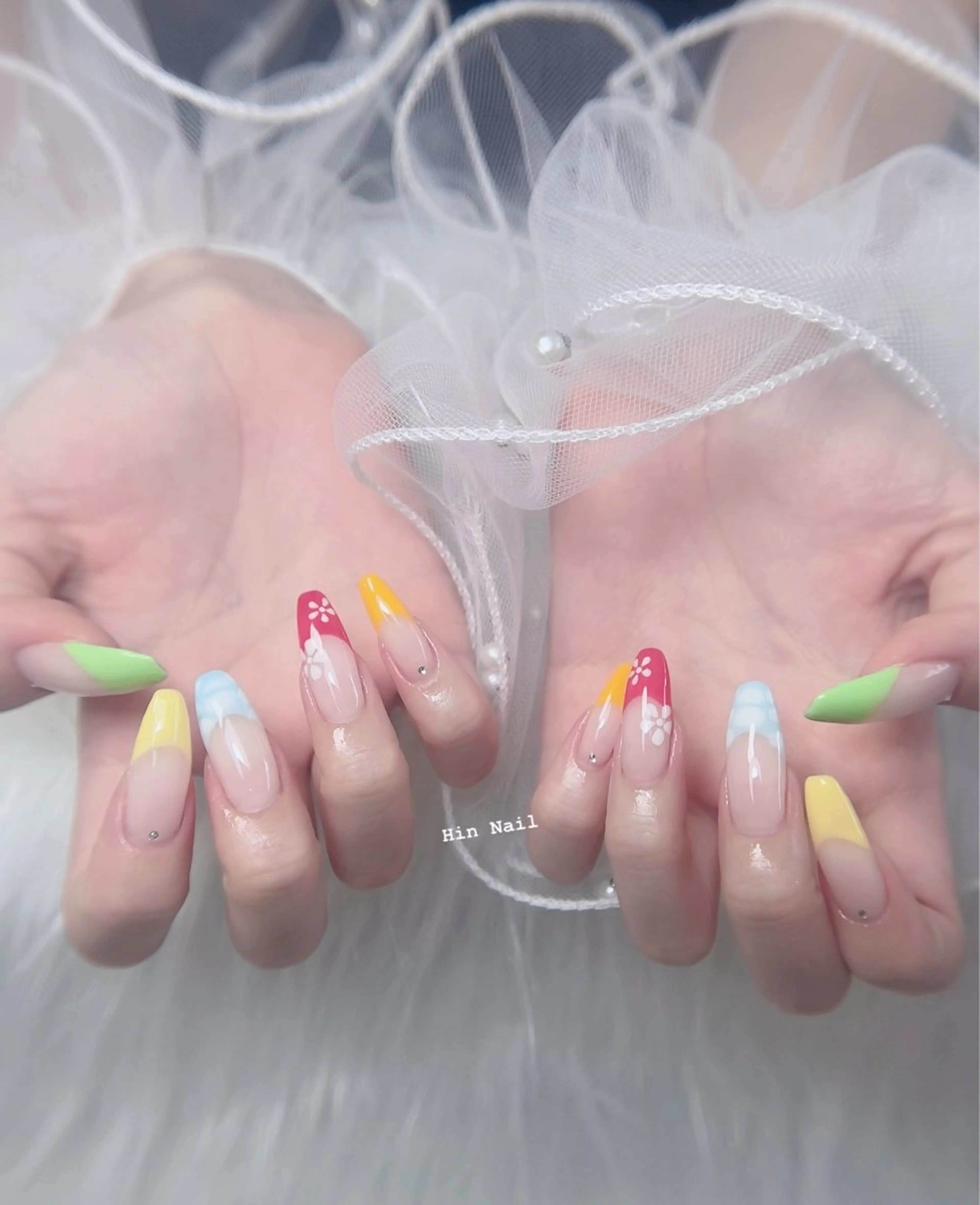ネイル ハンドネイル Hin Nailsのネイルデザイン