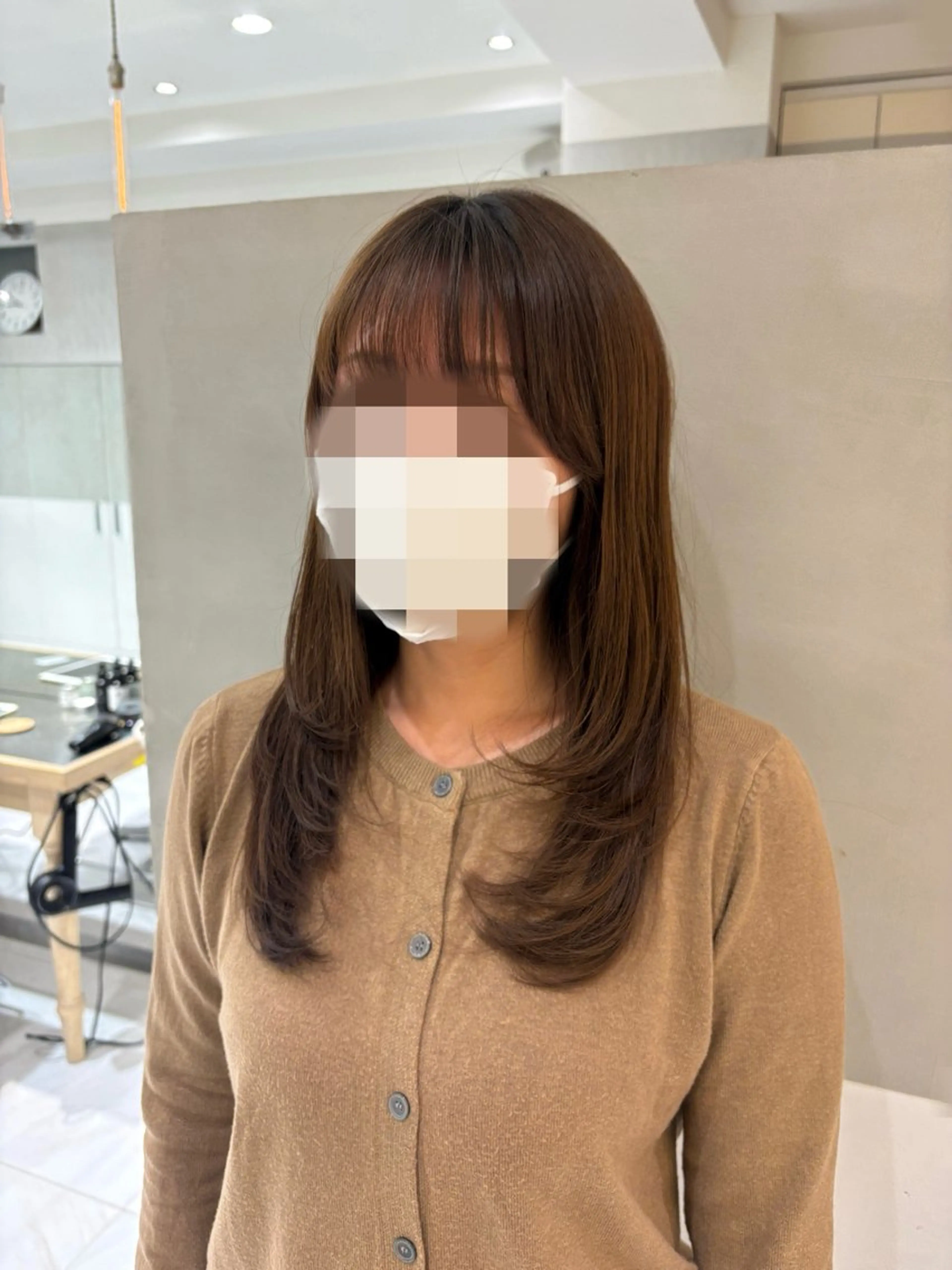 ミディアム レイヤーカット 似合わせレイヤー 🩶アヤラのヘアスタイル
