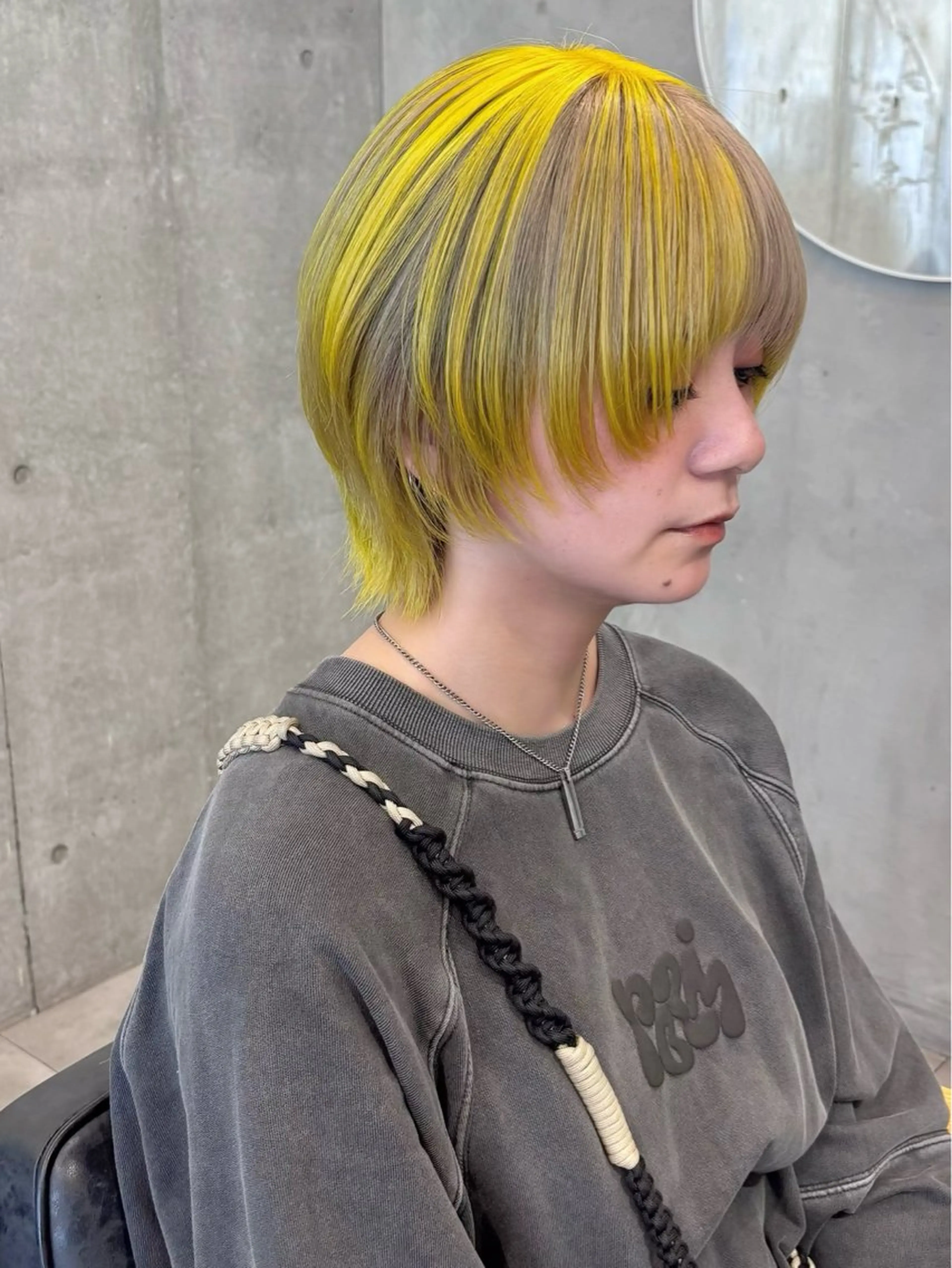 ショート カラー デザインカラー 小顔カット ウルフカット カット ヘアカラー 井上 唯のヘアスタイル