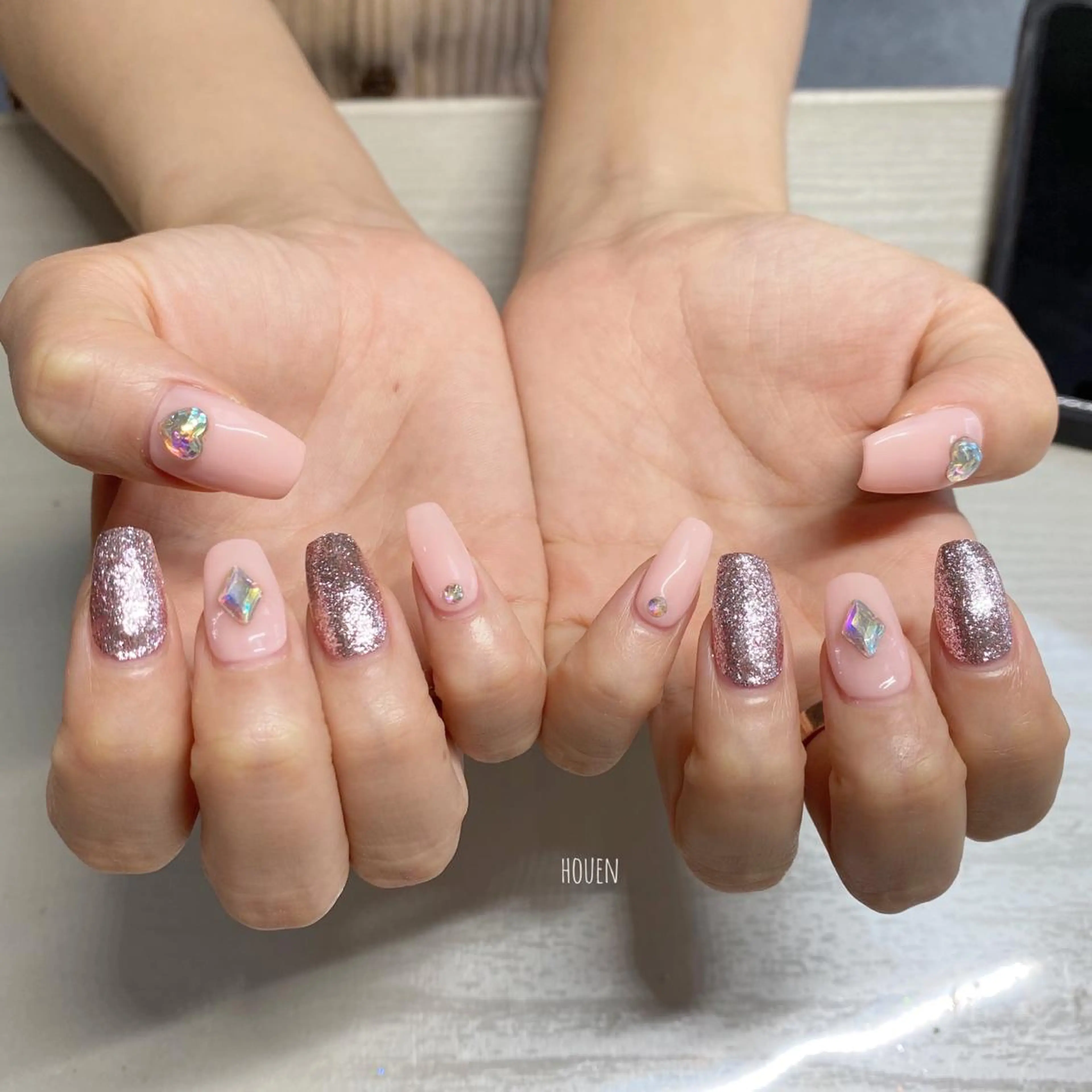 ネイル I pinknail 韓国風·持ち込み専門のネイルデザイン