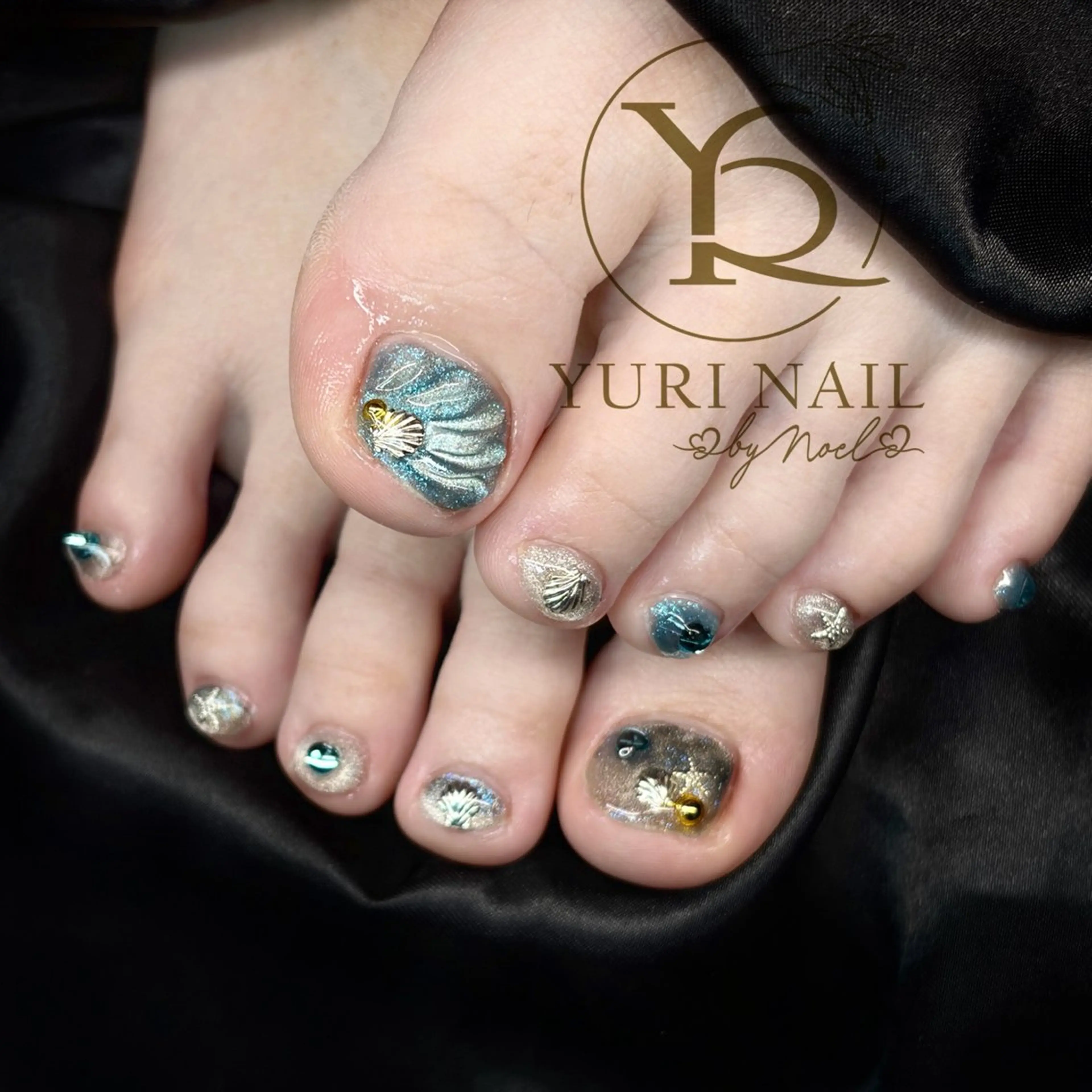 ネイル ハンドネイル フットネイル ハンドケア YURI Nail NARITAのネイルデザイン