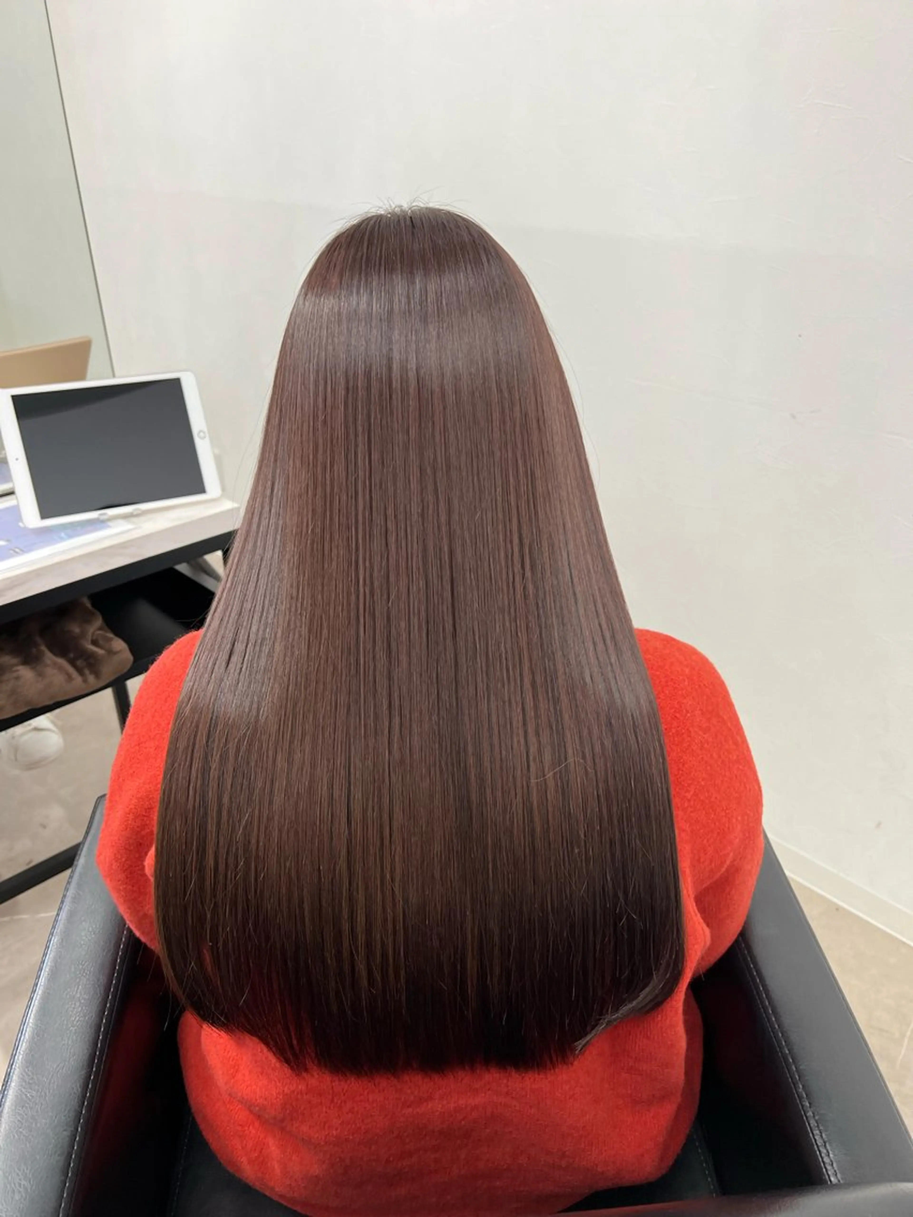 ロング トリートメント 学生限定 カラー¥5.000のヘアスタイル