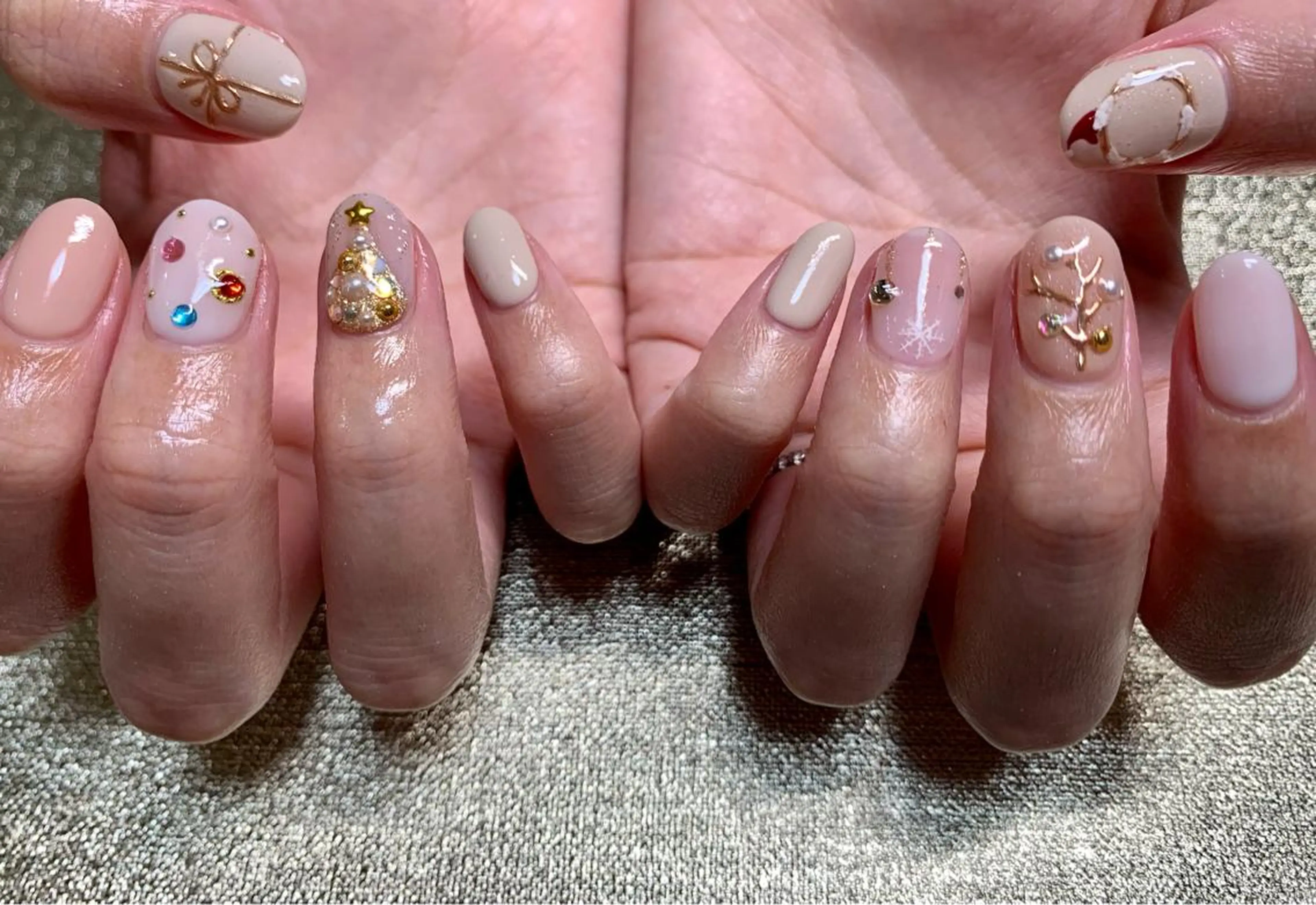 ネイル 冬ネイル クリスマス ハンドネイル 斉藤 姫乃のネイルデザイン