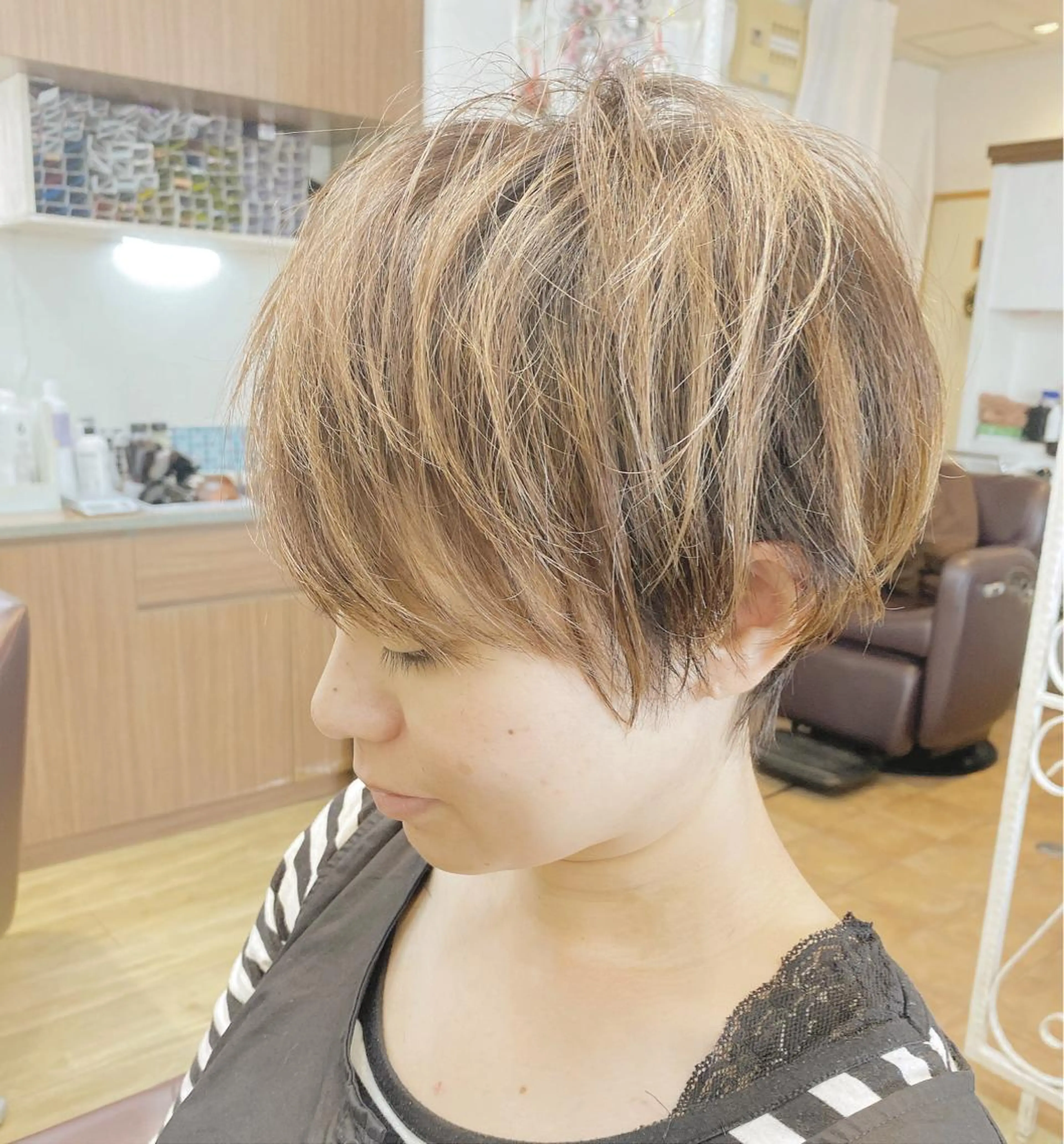 ショート カラー ショートヘア カット ヘアカラー grand juteのヘアスタイル