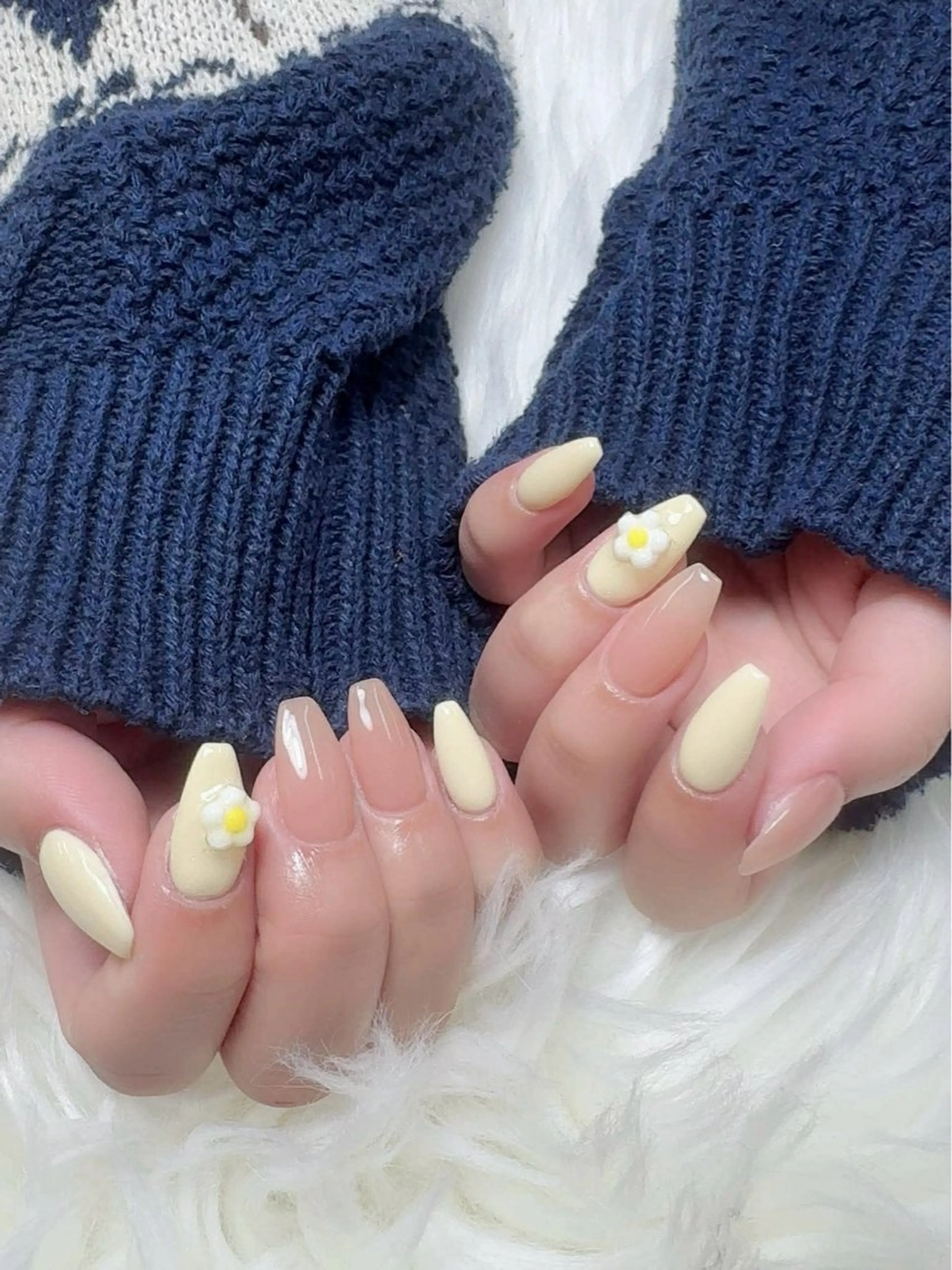 ネイル べっ甲ネイル チークネイル フラッシュネイル フットネイル フレンチネイル ハンドネイル Squen Nail 【持ち込みOK】のネイルデザイン