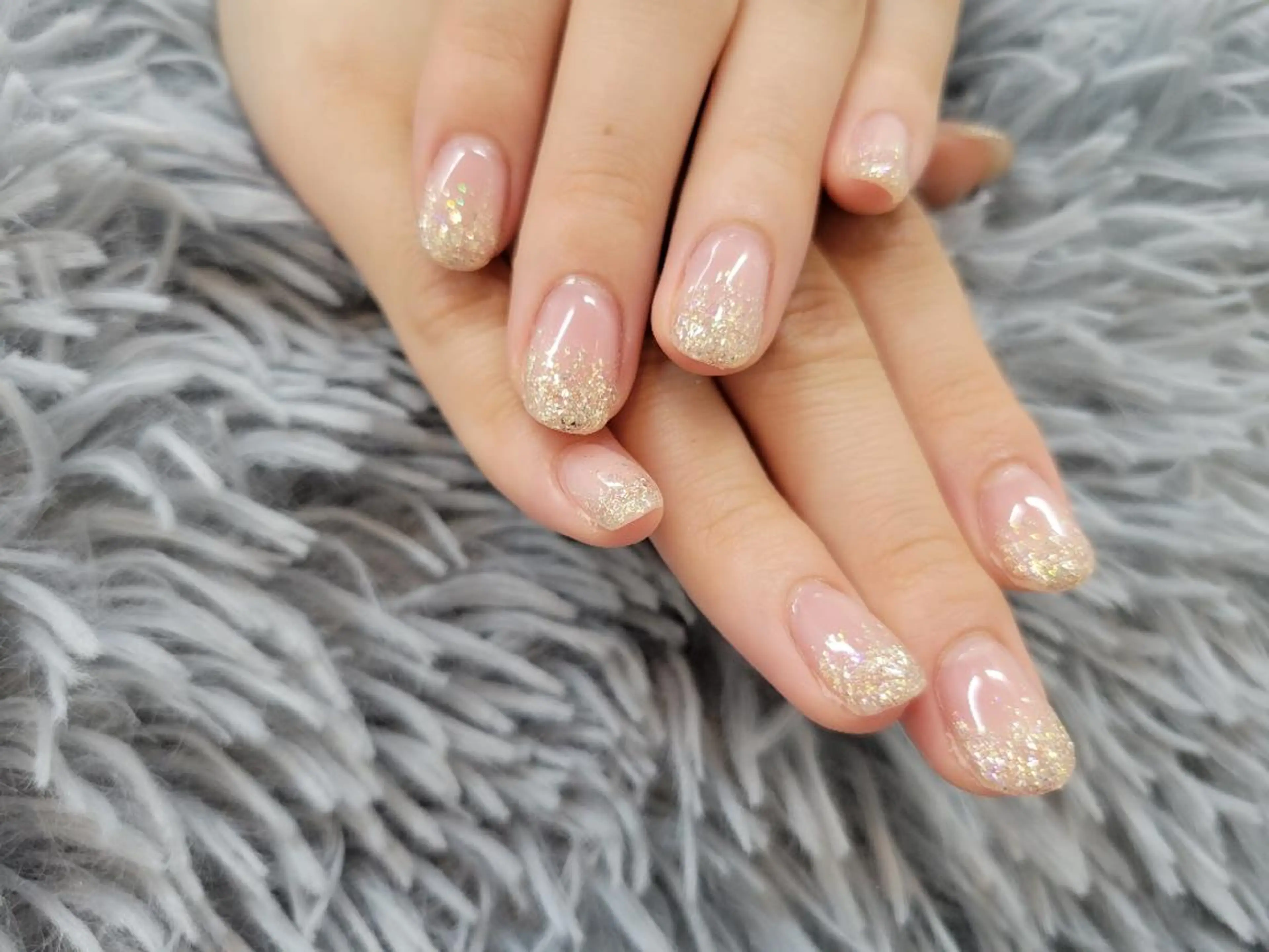 ネイル ラメ(グリッター) ラメグラデーション ノームロア所属・Gnomes loaのネイルデザイン