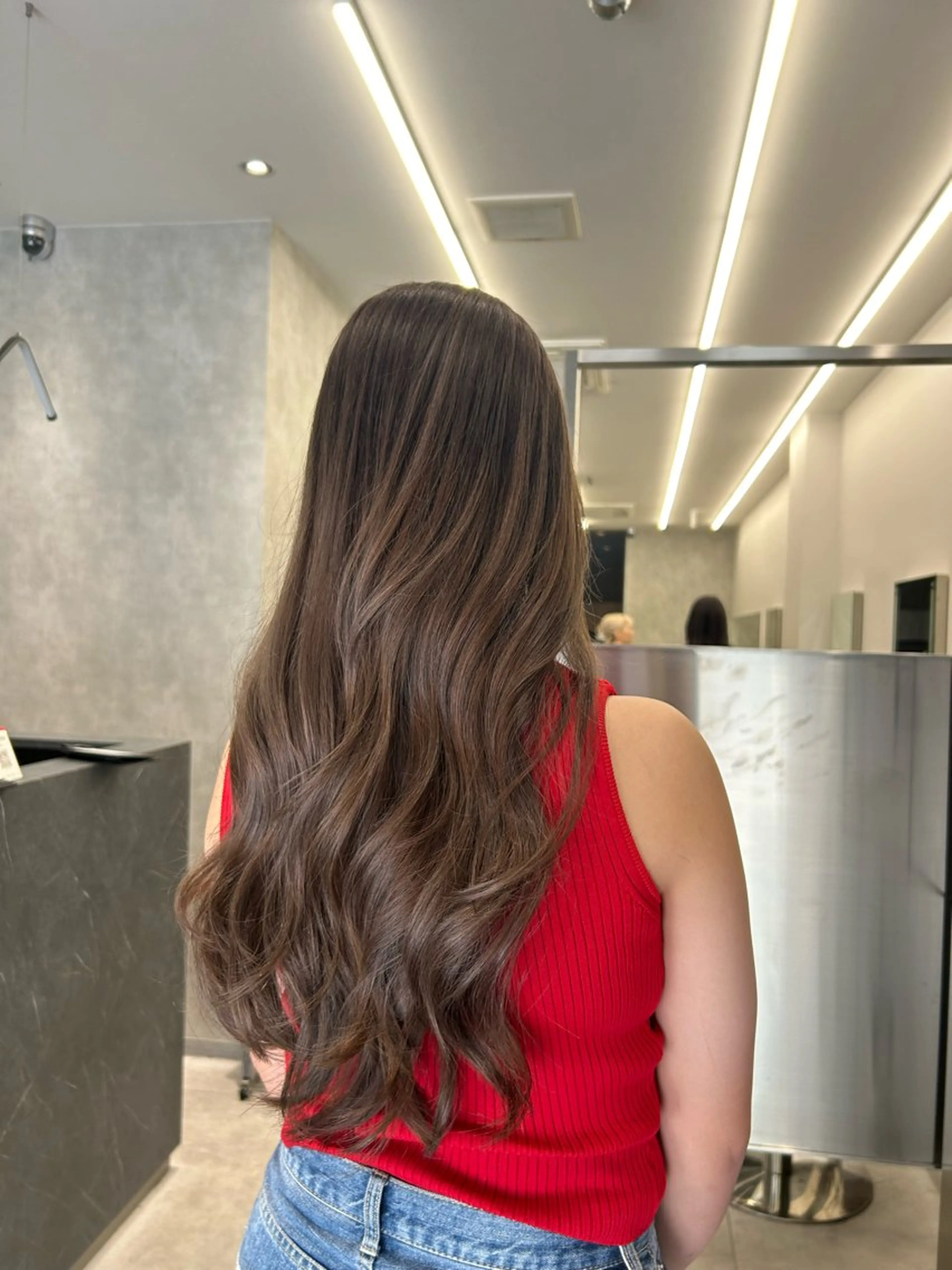 ロング レイヤーカット 大人レイヤー/艶美髪 🇺🇸TOMONAのヘアスタイル