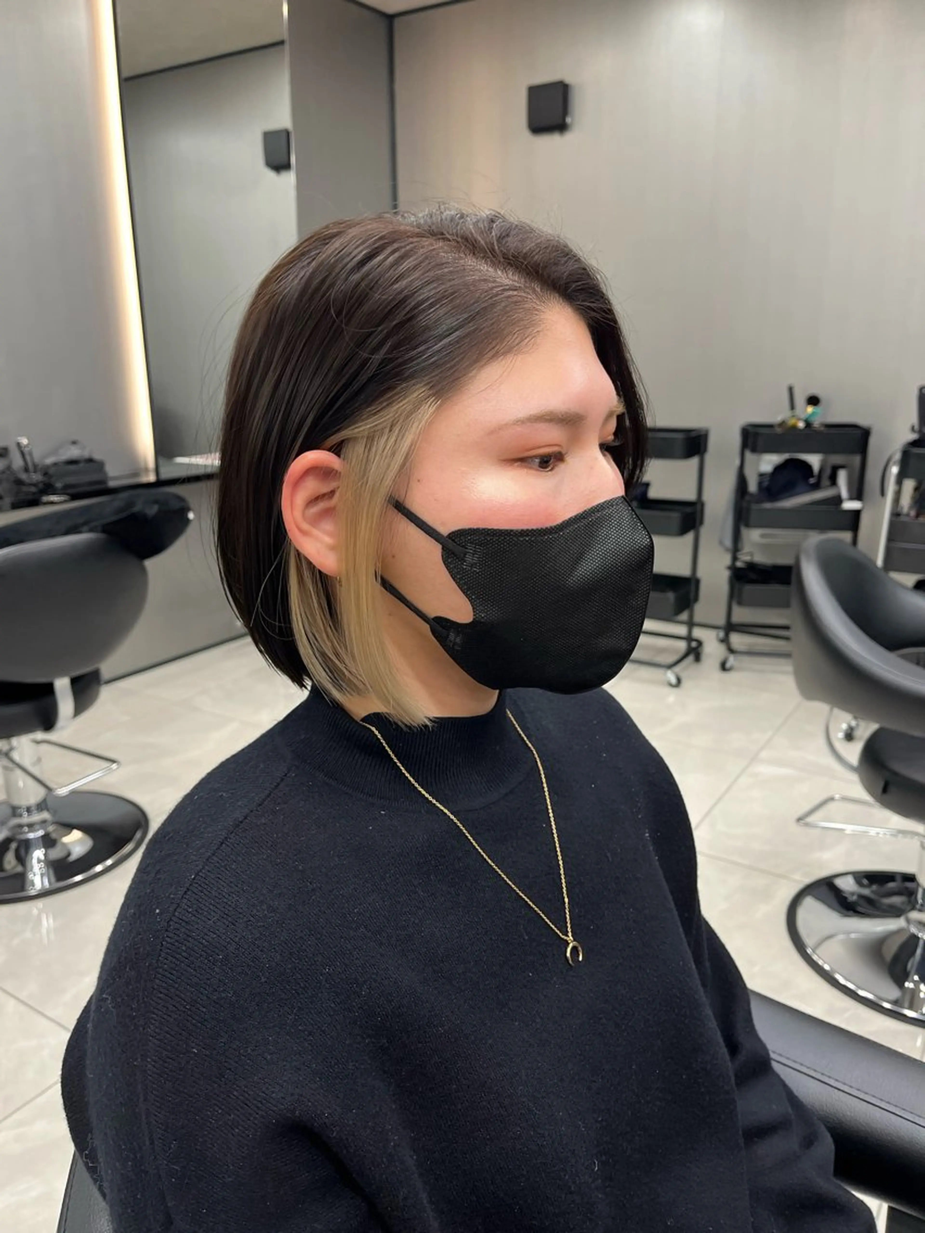 ショート カラー ベージュカラー ブリーチ インナーカラー ホワイトベージュ 若命燿史／レイヤー 縮毛矯正/髪質改善のヘアスタイル