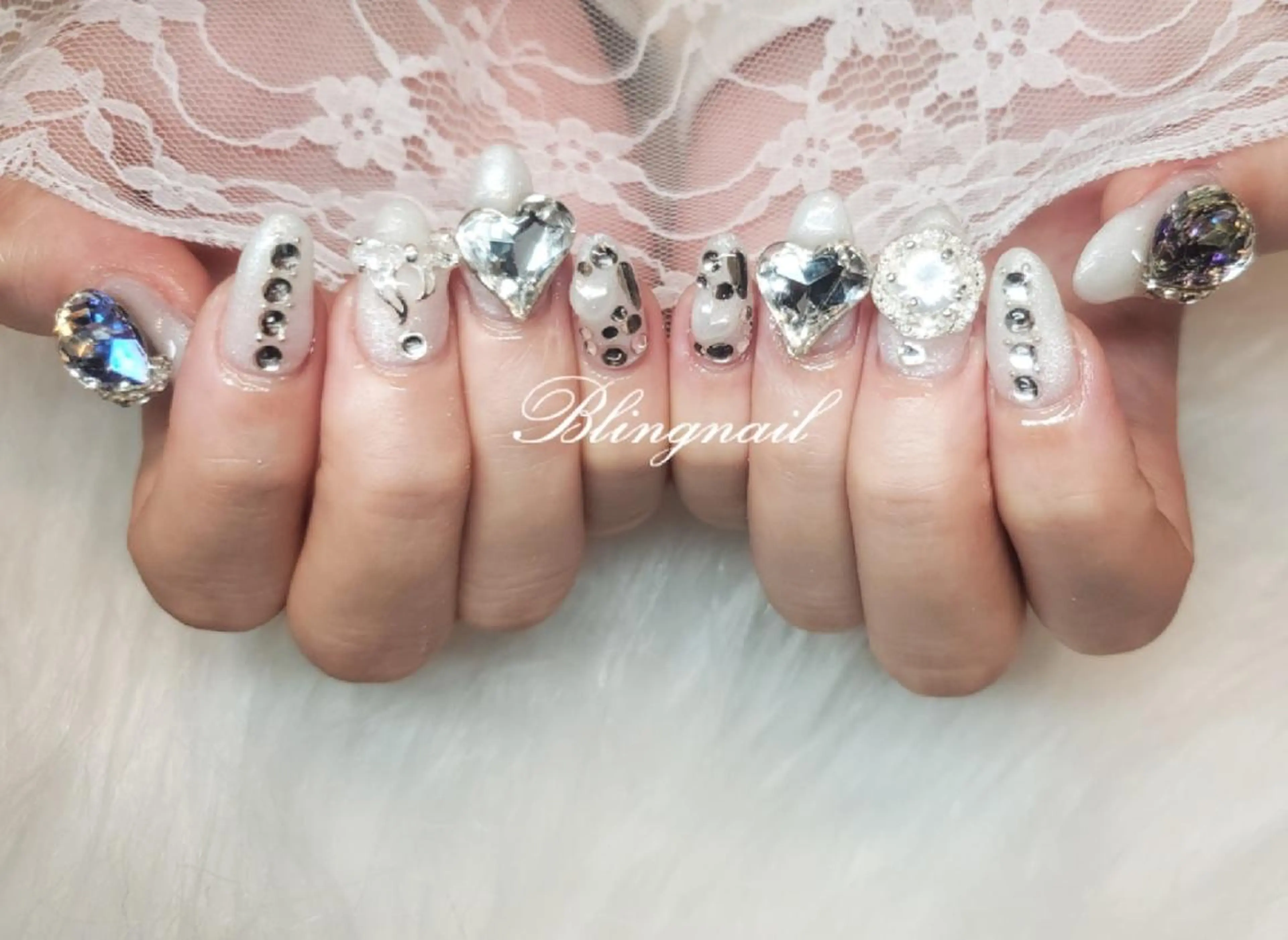 ネイル 23時まで❤︎韓国、 ワンホンネイルのネイルデザイン