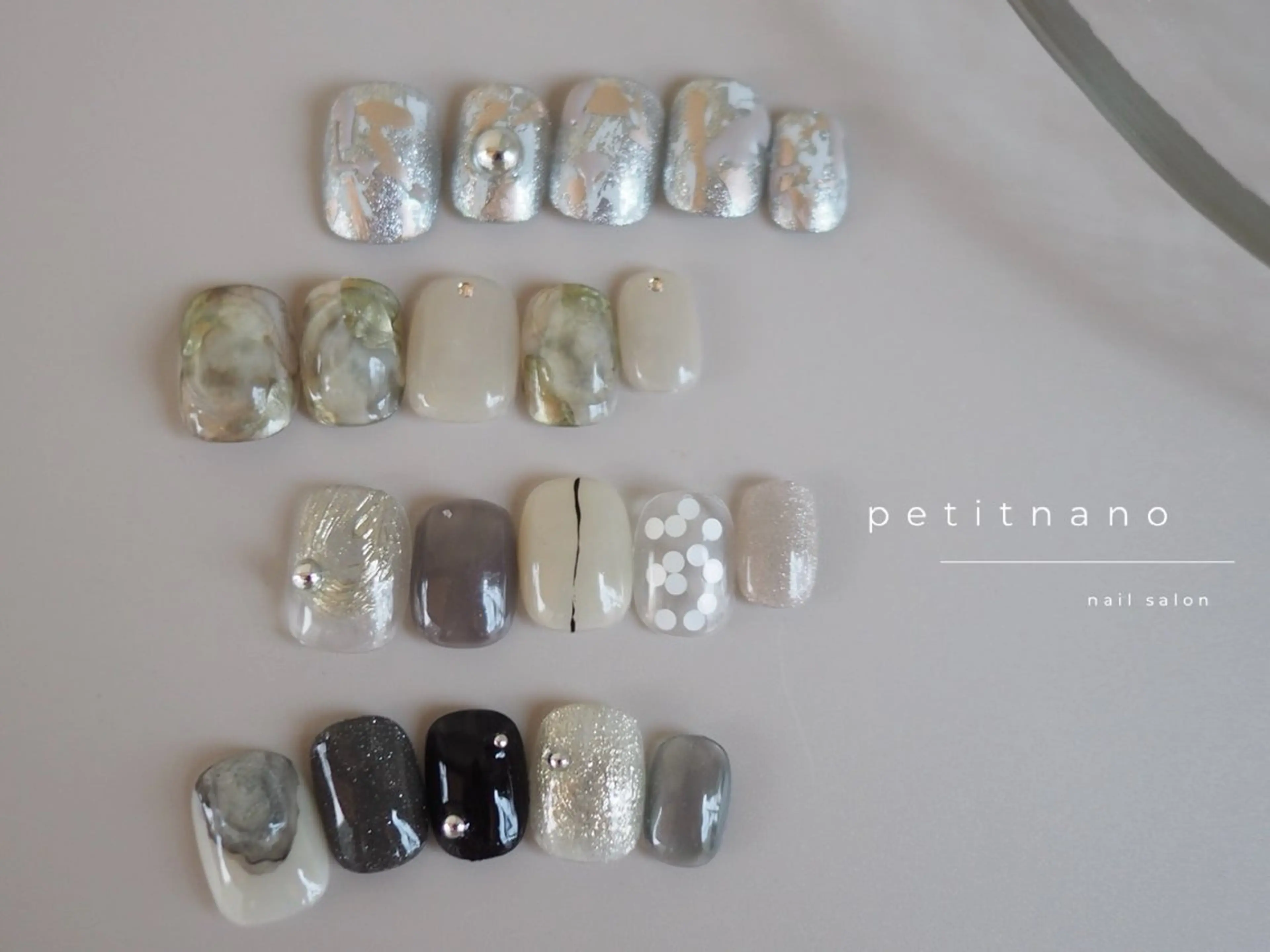 ネイル ニュアンスネイル 夏ネイル ハンドネイル nail◯ petitnanoのネイルデザイン