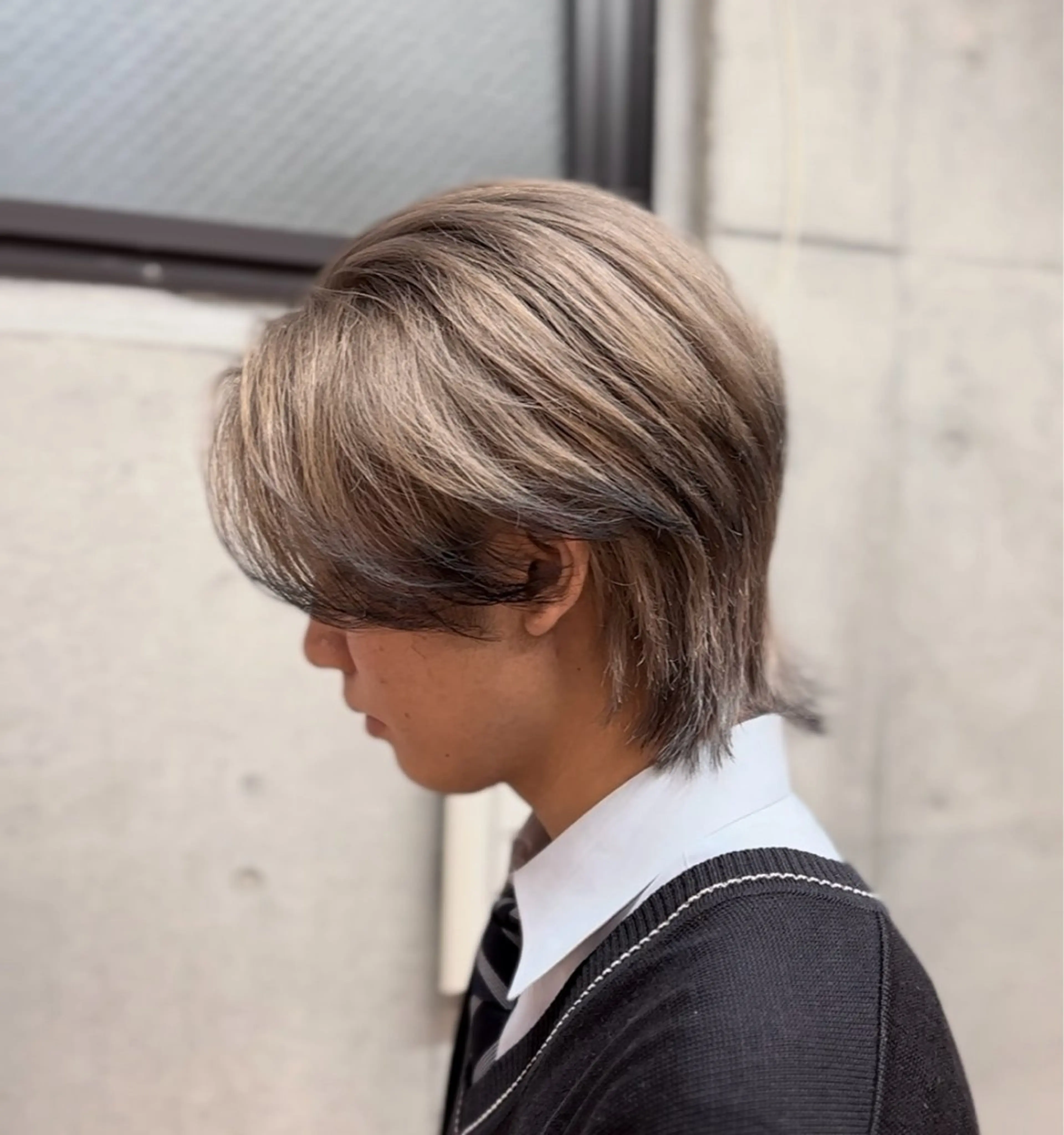 カラー メンズ メンズブリーチ ブリーチ グレージュ 高島 悠吾のヘアスタイル