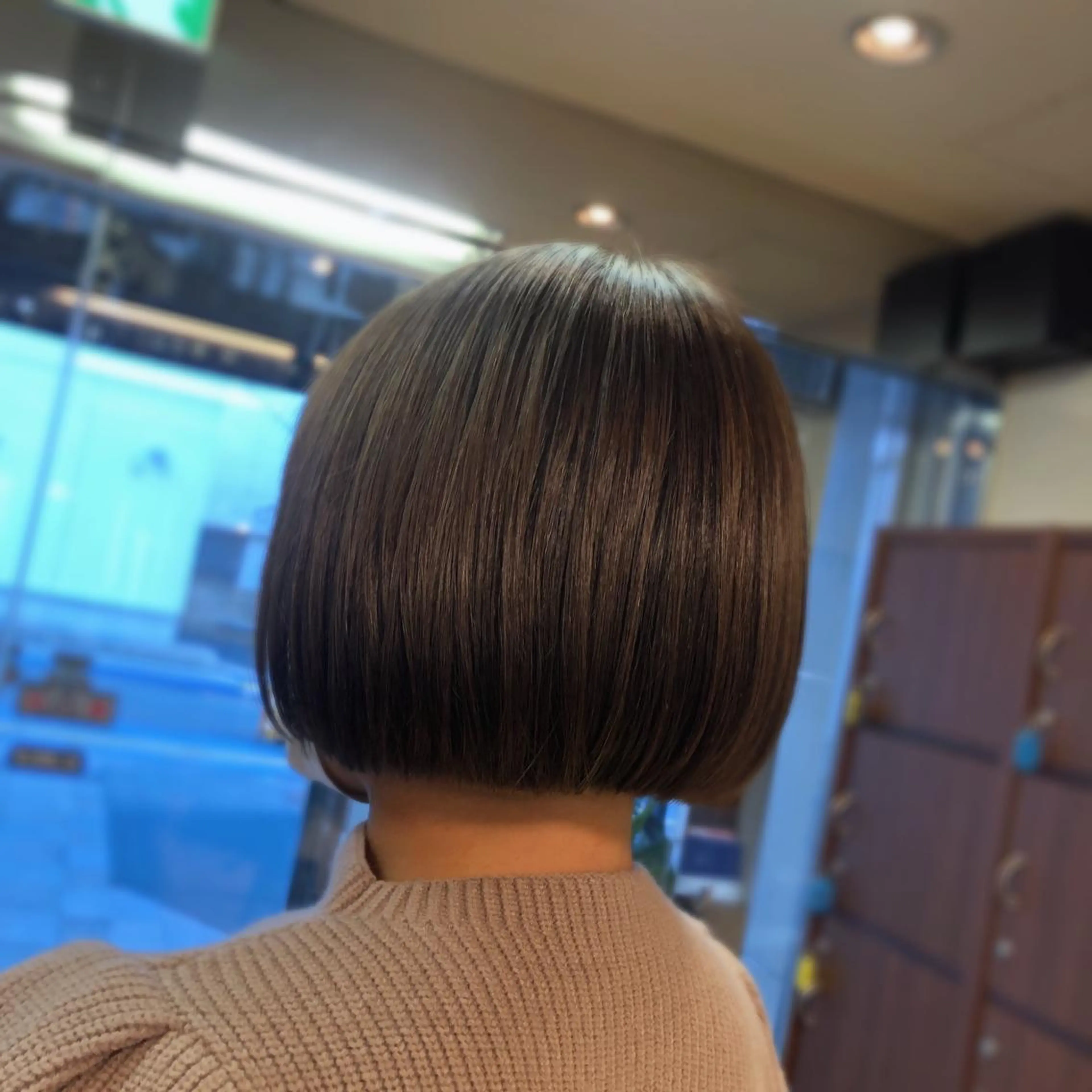 ショート カラー カット ヘアカラー トリートメント 山崎 絵莉香のヘアスタイル