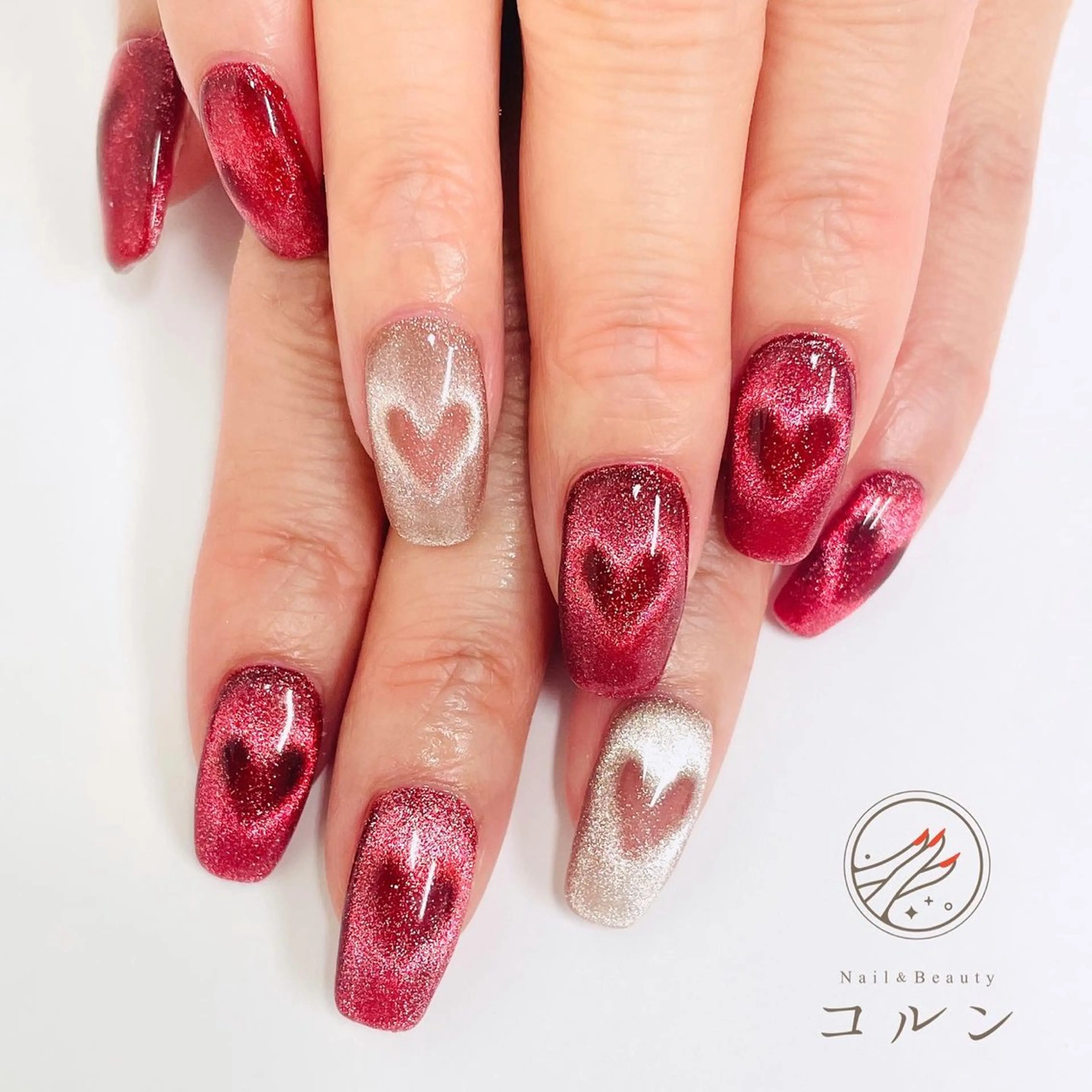 ミディアム ハンドネイル フットネイル NailBeauty コルンのネイルデザイン