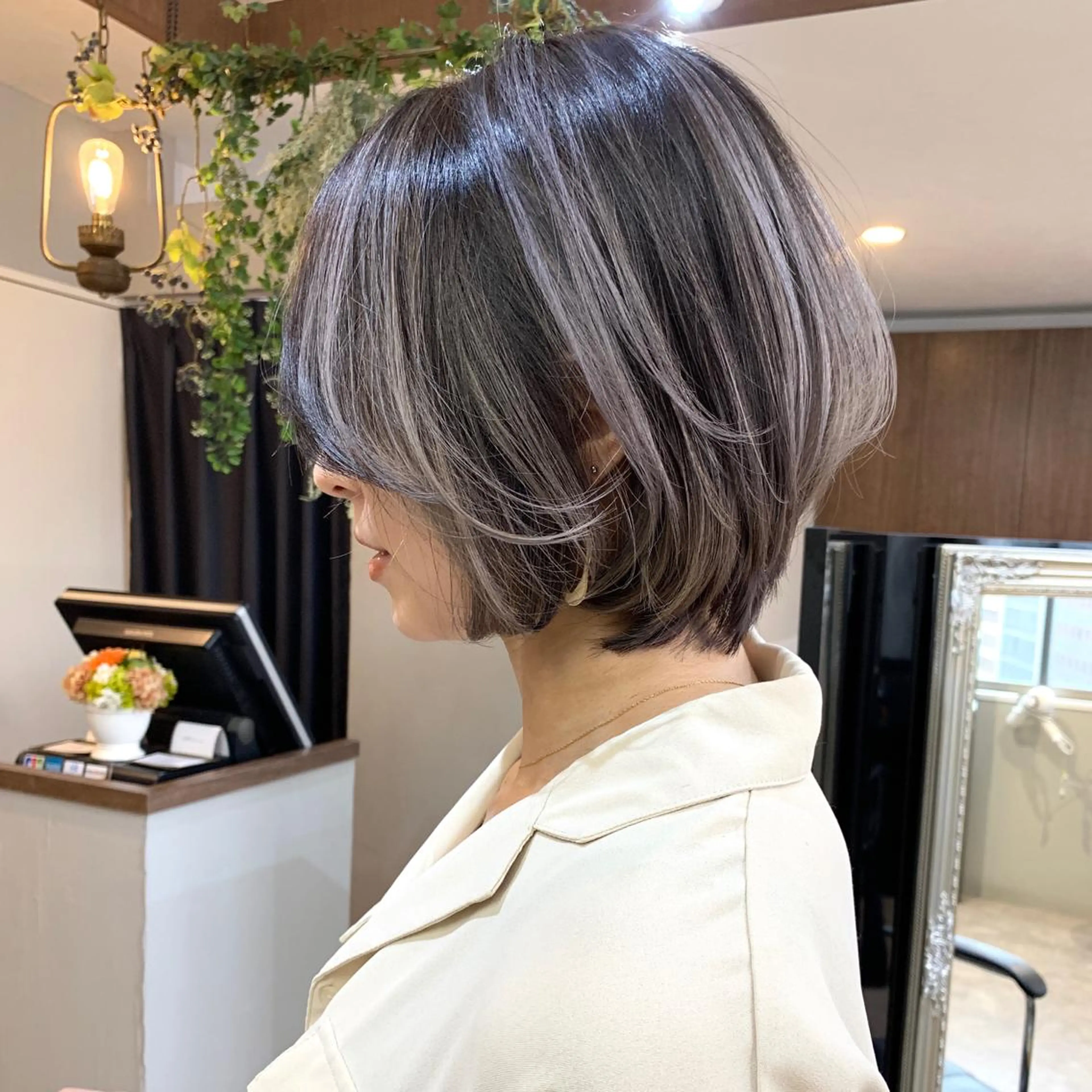 ショート カラー バレイヤージュ レイヤーカット ショートヘア YUSUKE レイヤーカットカラーのヘアスタイル