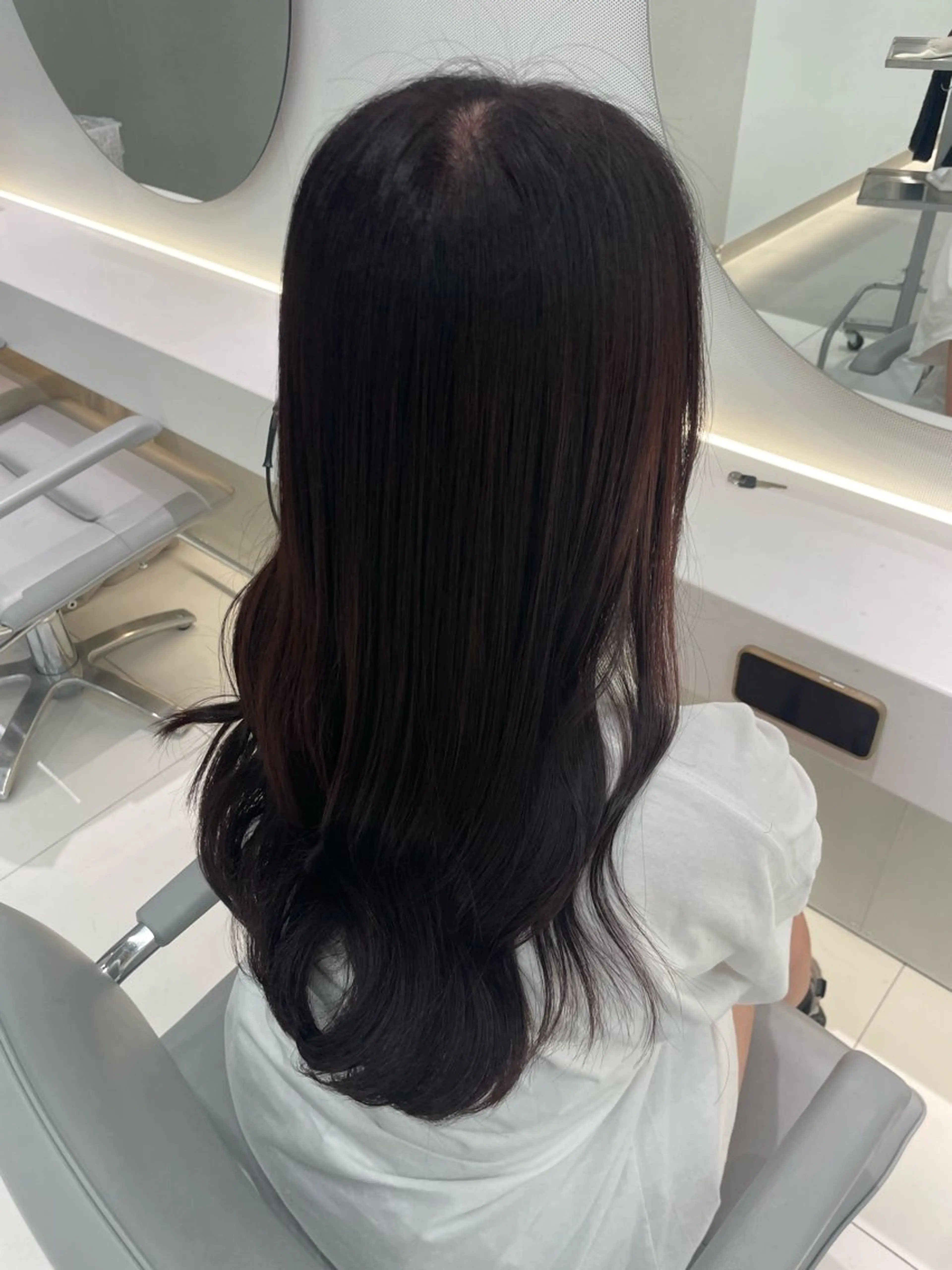 カラー レッドカラー ヘアセット🎀耳つぼ 👂💎MONAMIのヘアスタイル