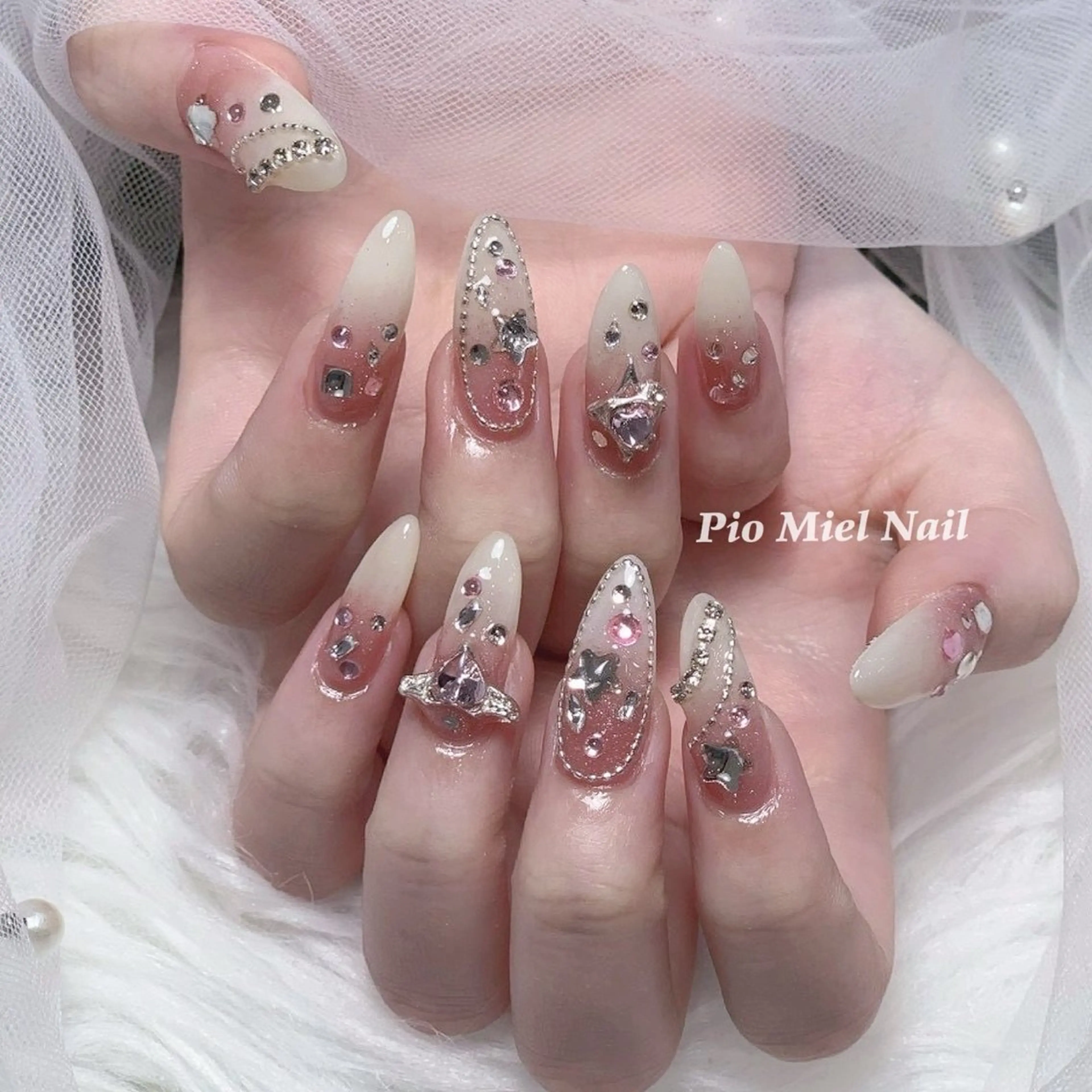 ネイル Pio Mielのネイルデザイン