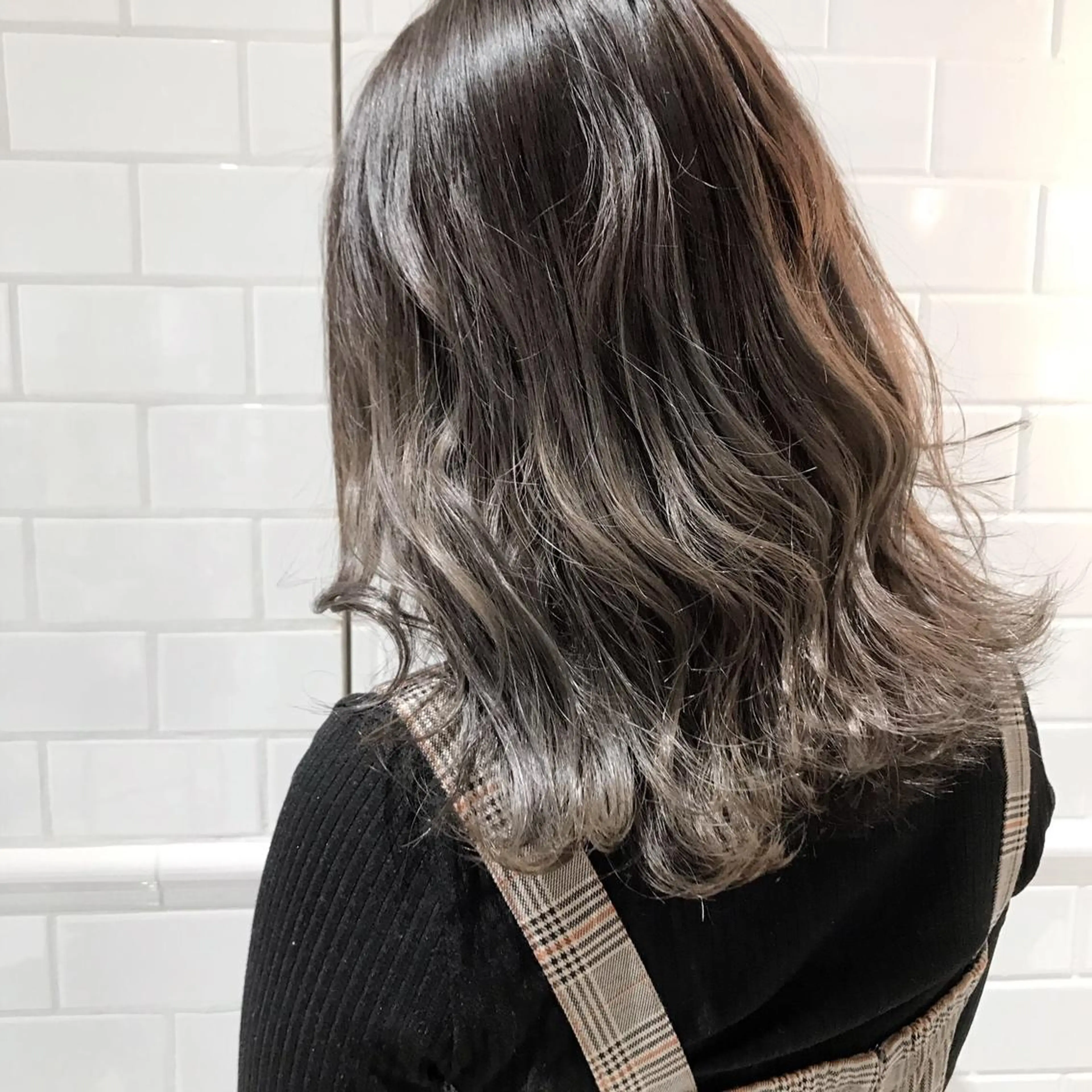 セミロング カラー アッシュ アッシュグレー ベージュカラー 透明感カラー ダブルカラー ボブ/ハイトーン 福生Radix 下田のヘアスタイル