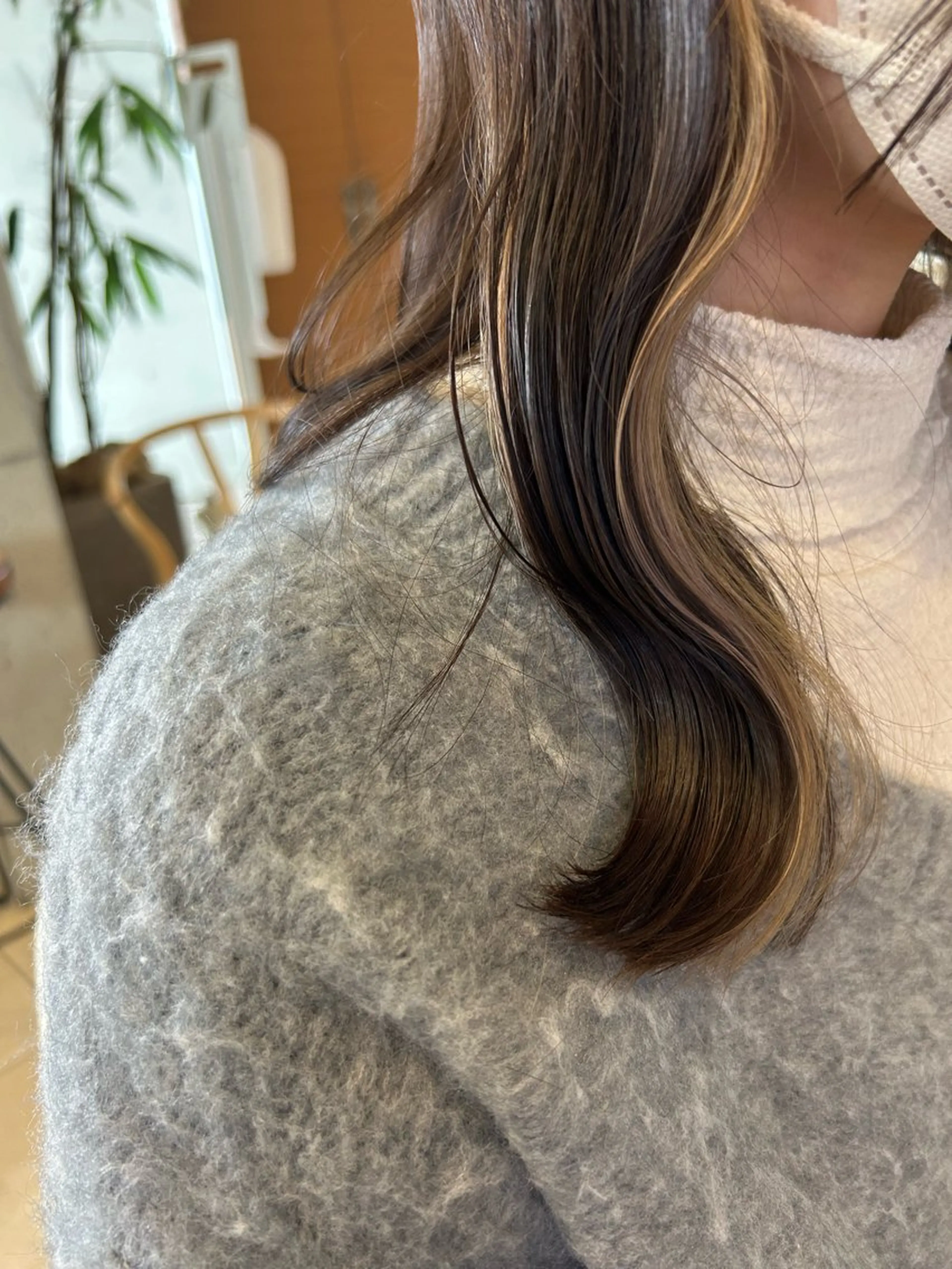 ロング カラー 丸山 莉世のヘアスタイル