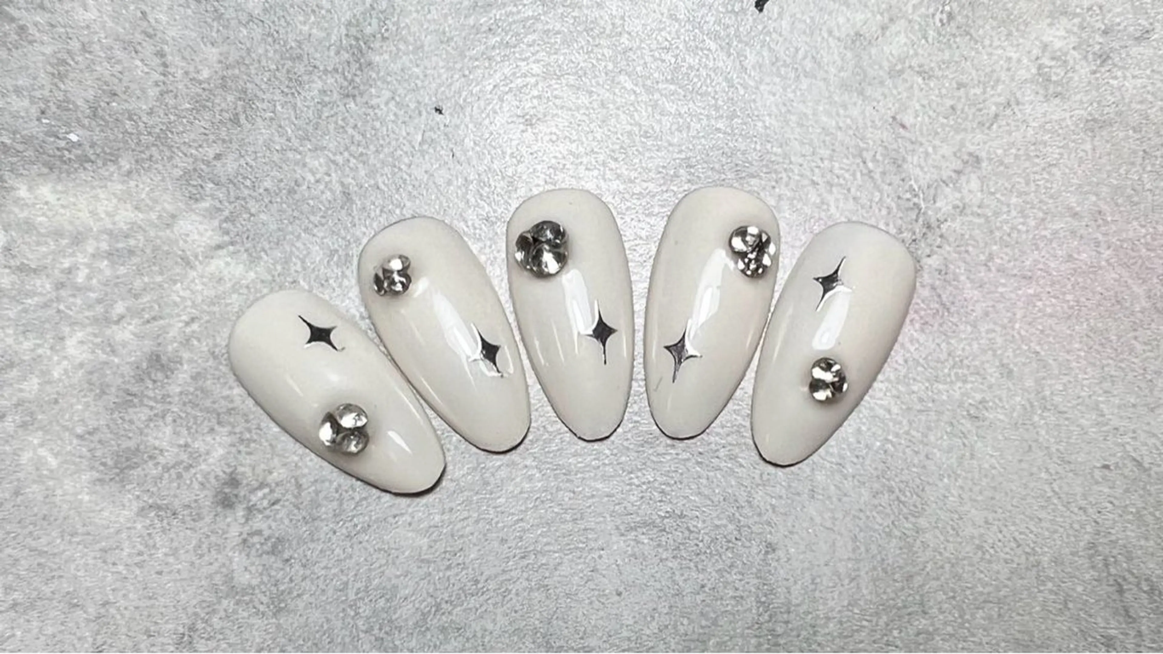 ネイル イブ ネイリのネイルデザイン