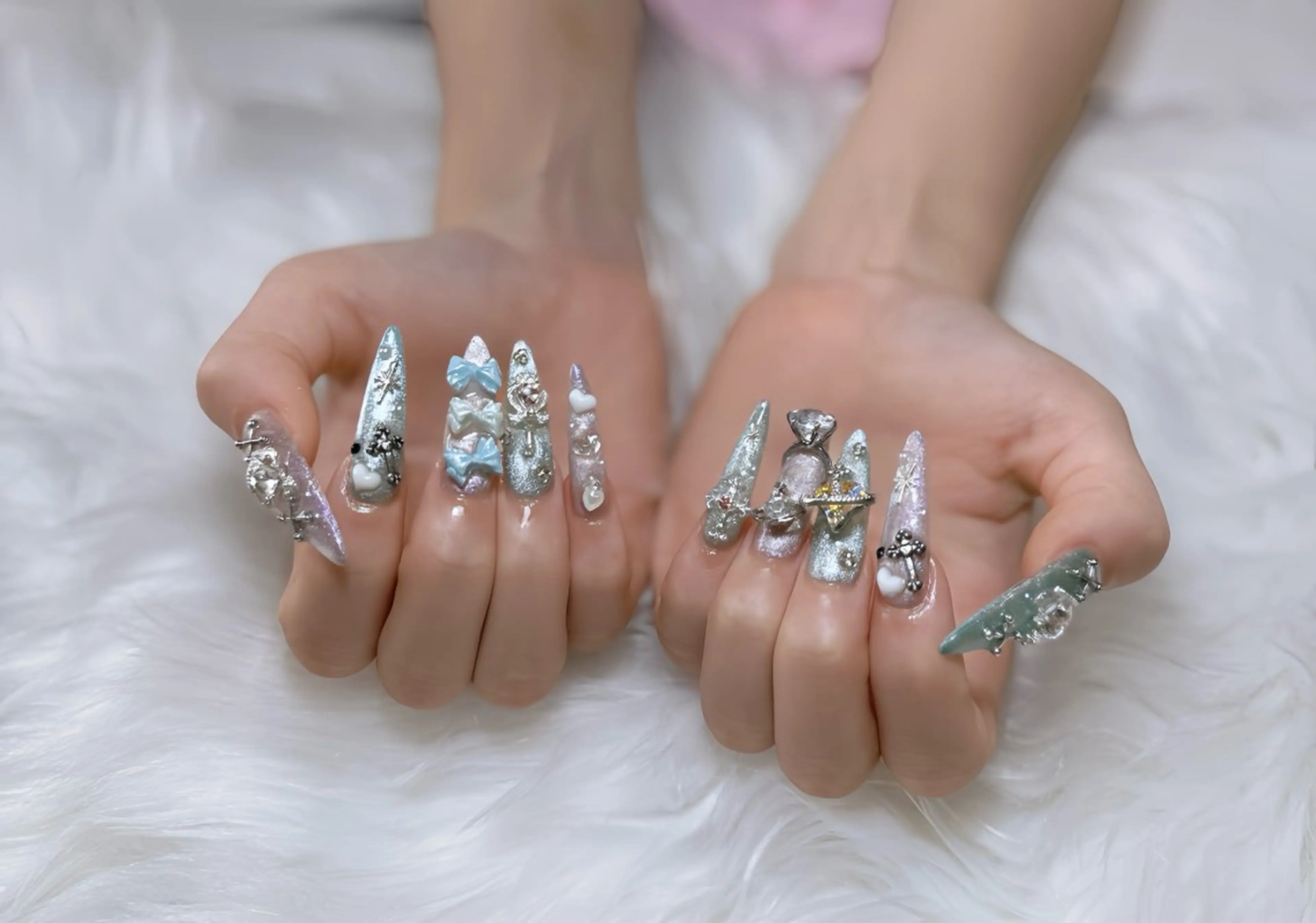 ネイル オーロラネイル チークネイル フットネイル フレンチネイル ジェルネイル ハンドネイル Nichi Nailsのネイルデザイン