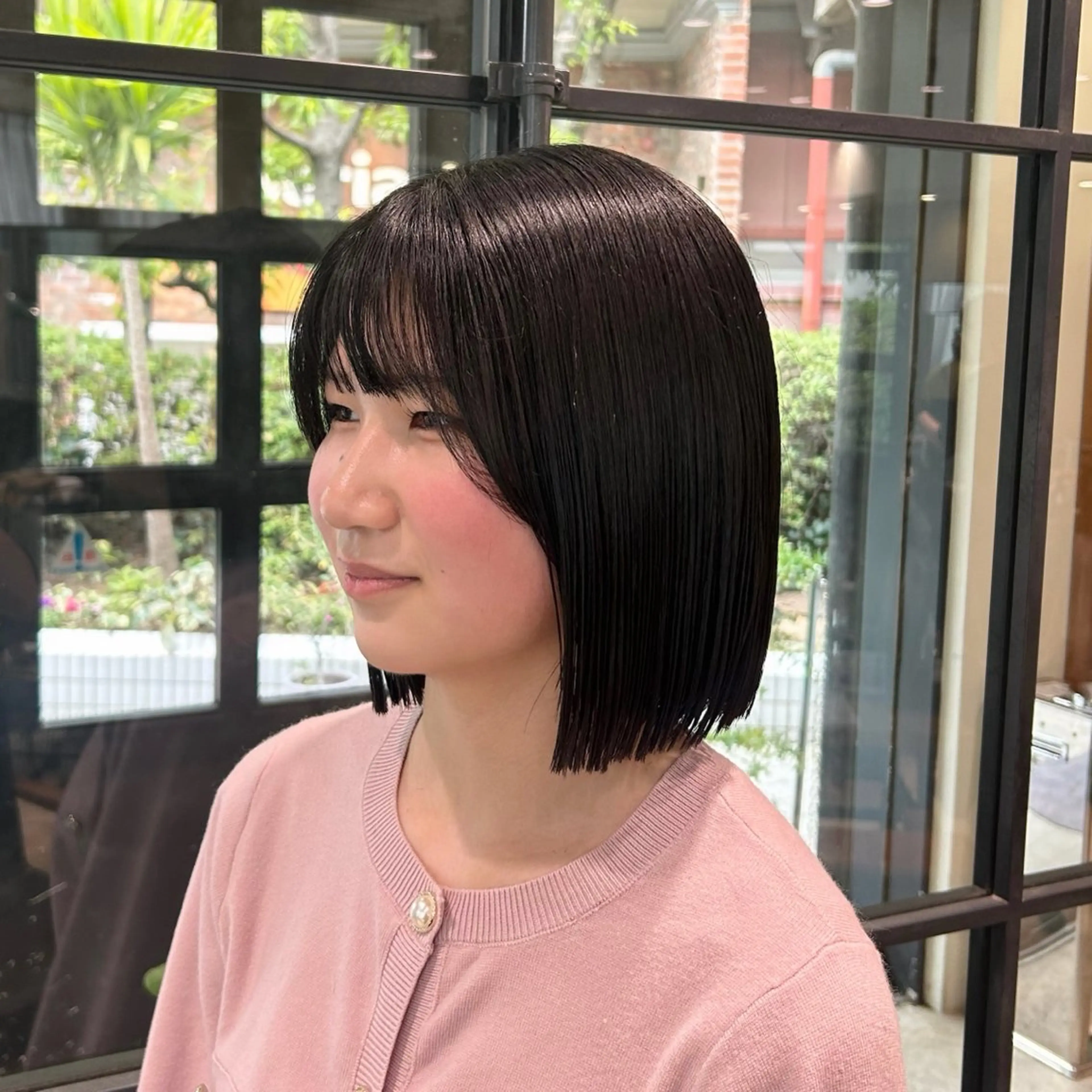 ミディアム 切りっぱなしボブ ボブ カット nana/ボブ/ レイヤー/梅田のヘアスタイル