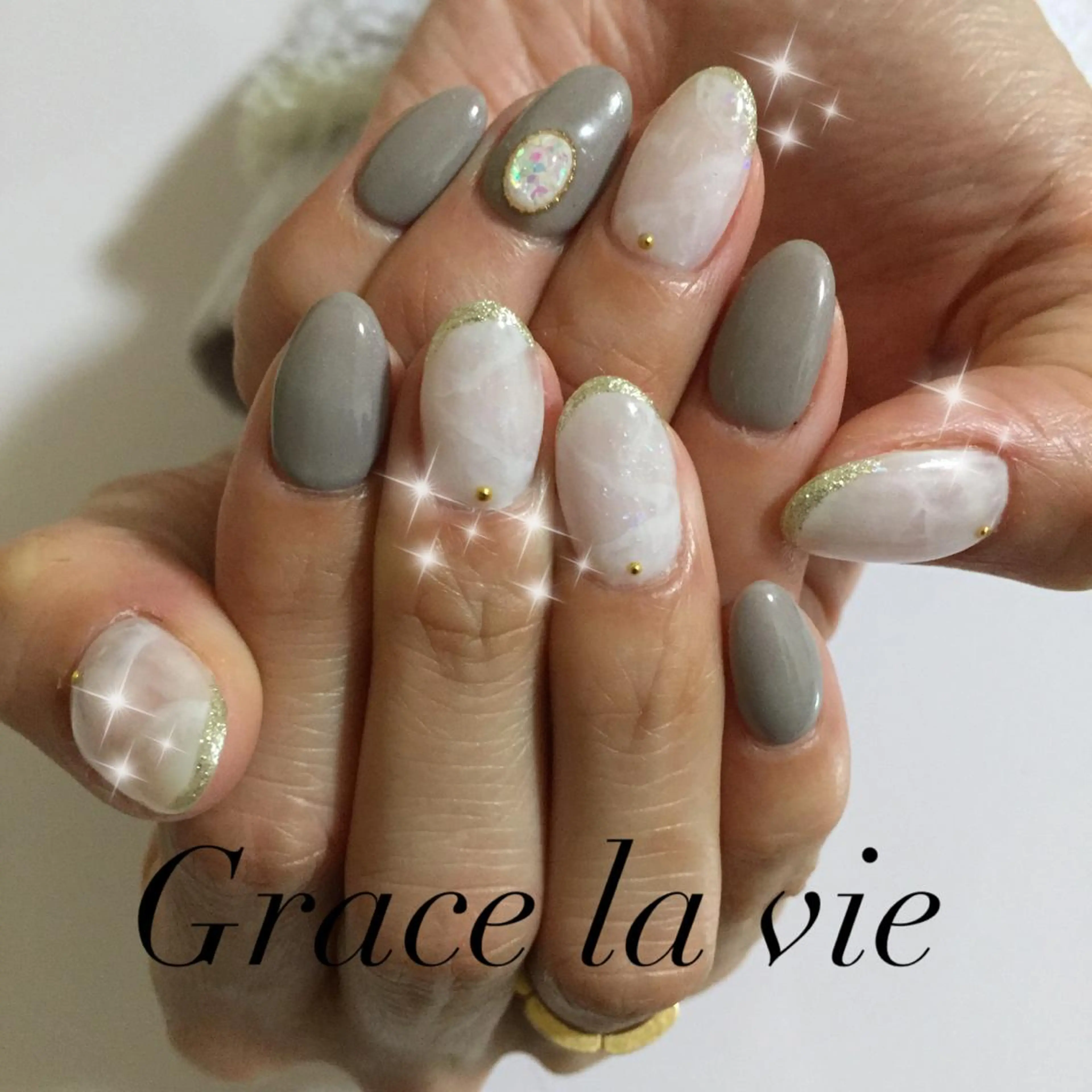 ミディアム カラー ネイル マツエク・マツパ 大理石ネイル(マーブル) Greace  la vieのネイルデザイン