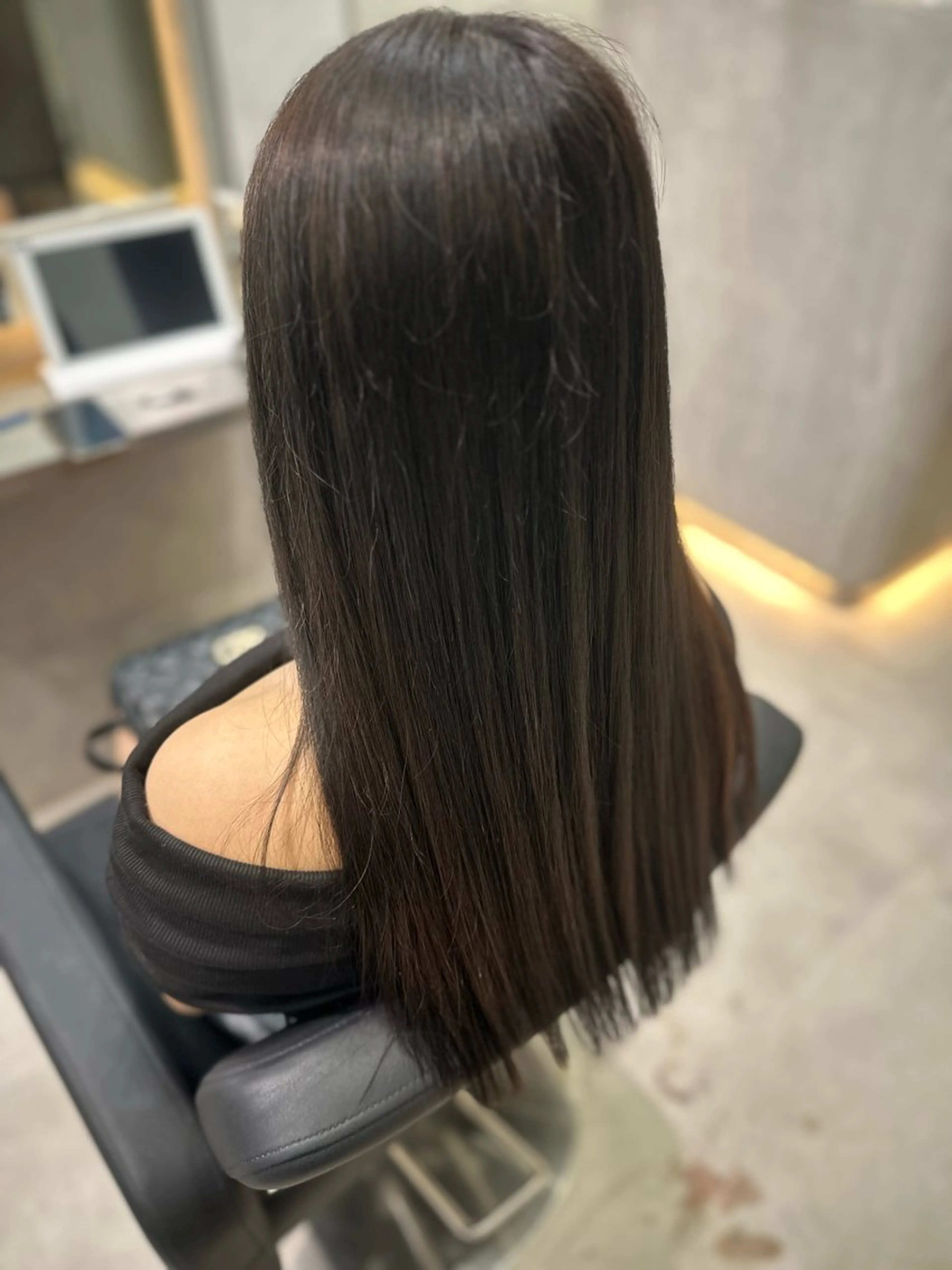 カラー ダークグレー ヘアカラー トリートメント 濵﨑 颯七のヘアスタイル