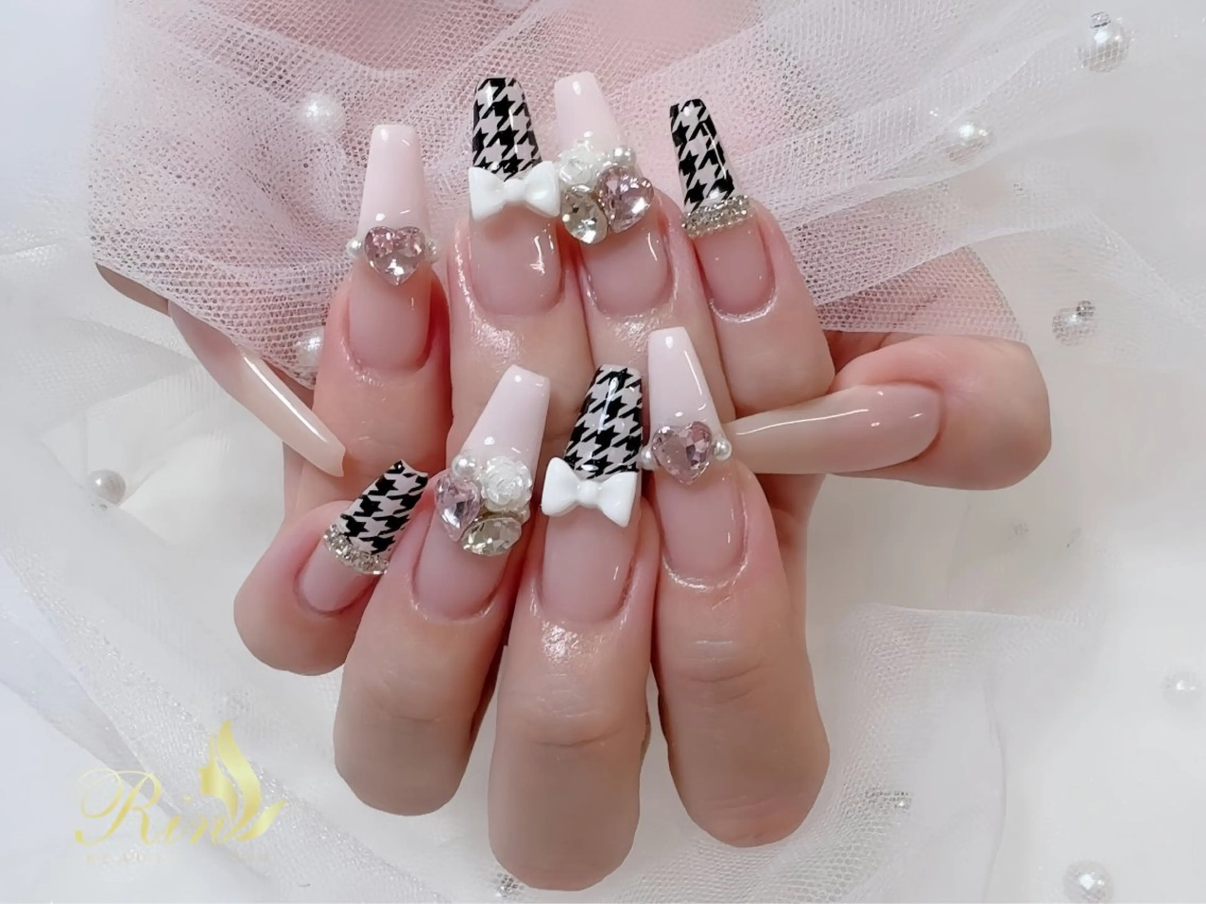 ロング Rin Nail 新大久保店のネイルデザイン