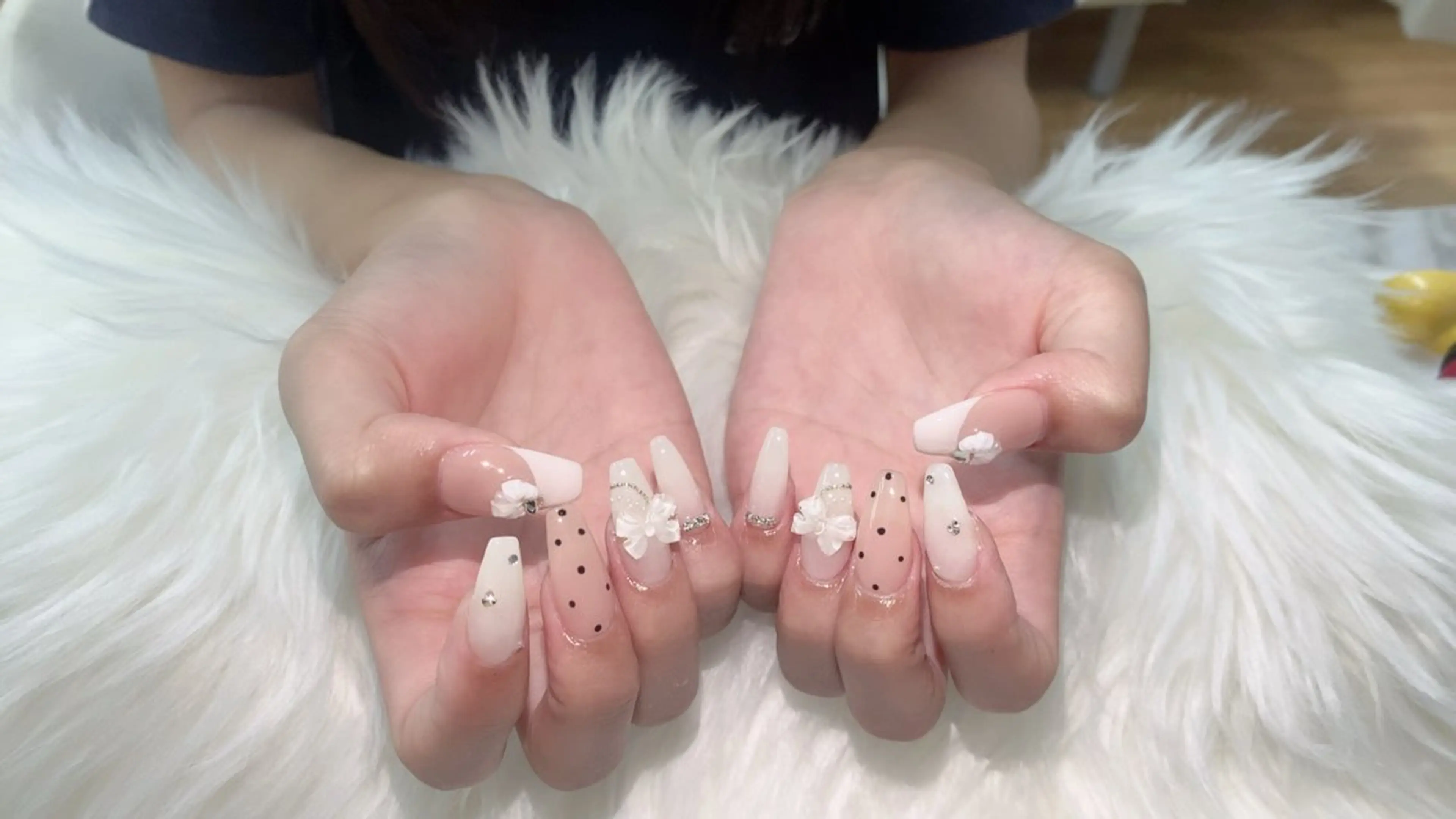 ネイル アートネイル オーロラネイル ブラウン チークネイル 成人式 Huyn Nail Studio所属・Huyn Nail Studioのネイルデザイン