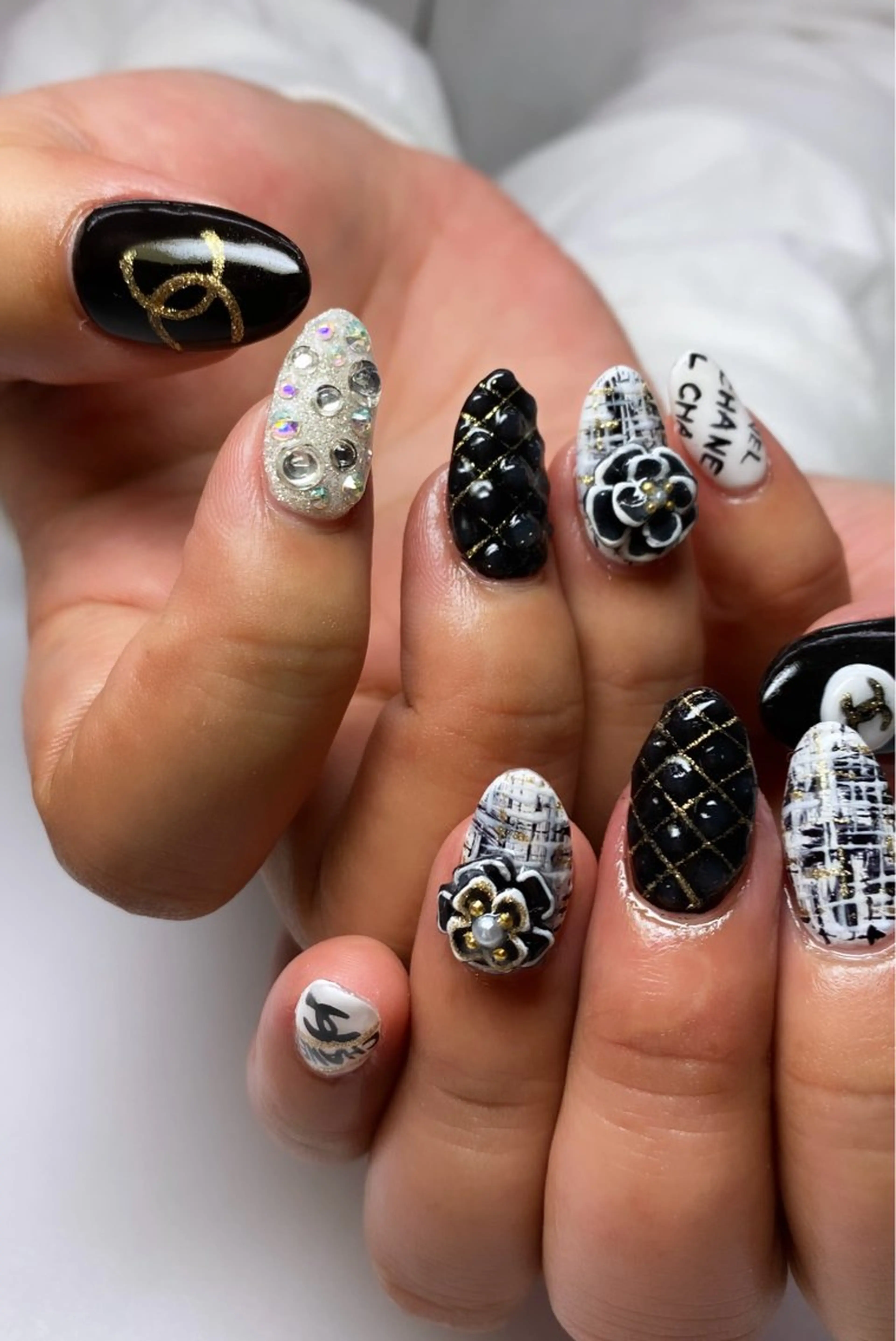 ネイル ネイルサロン& スクールGONAのネイルデザイン