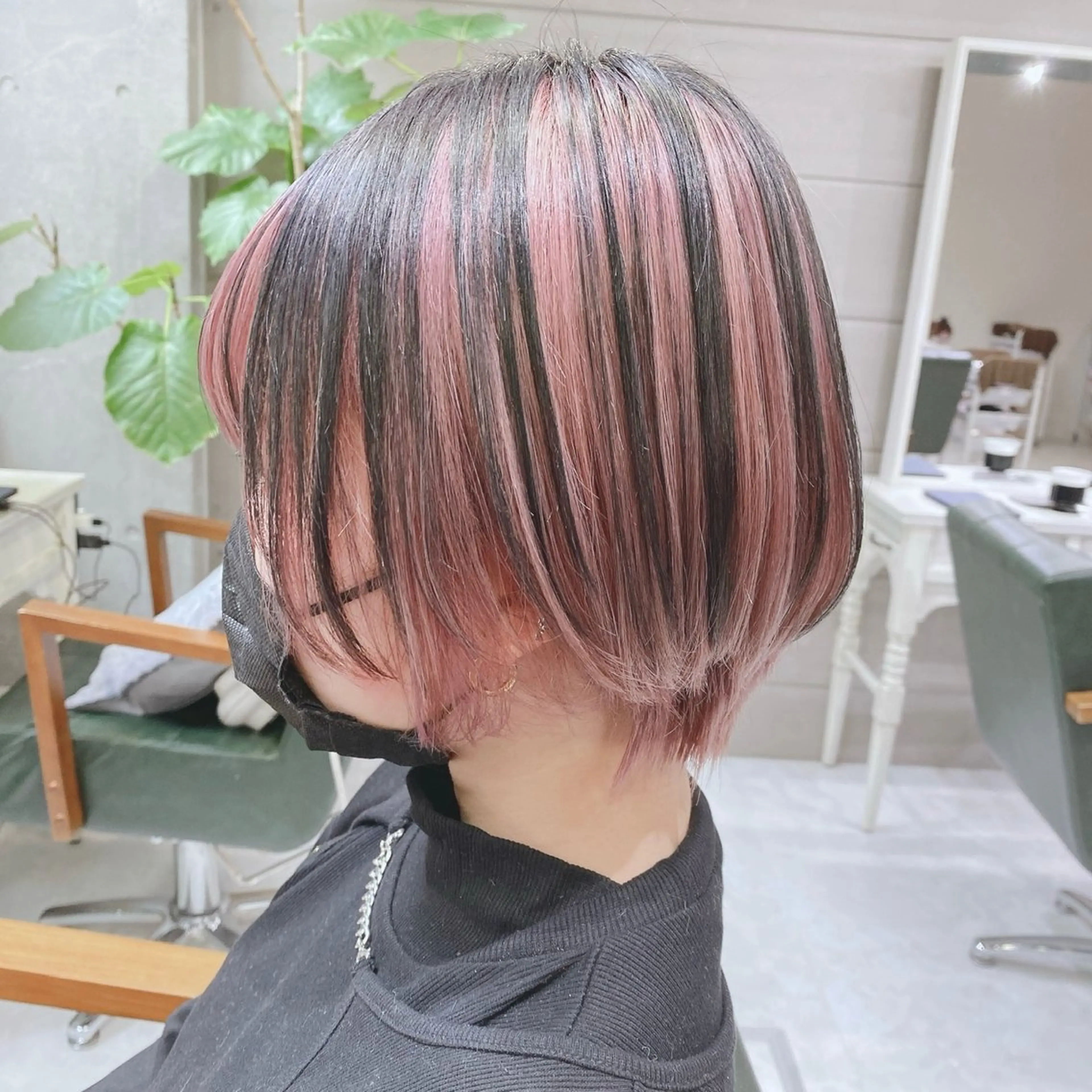 ミディアム カラー 黒髪 ブリーチ ブルーカラー ブルーブラック デザインカラー ヘアカラー トリートメント DAYS Men’sのヘアスタイル